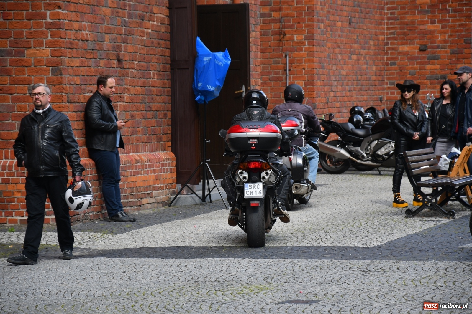 Zdjęcie w galerii na portalu naszraciborz.pl: Święcenie przy wysokich obrotach, czyli motocyklowe rozpoczęcie sezonu 2021 w Raciborzu [FOTO i WIDEO] wiadomości z regionu