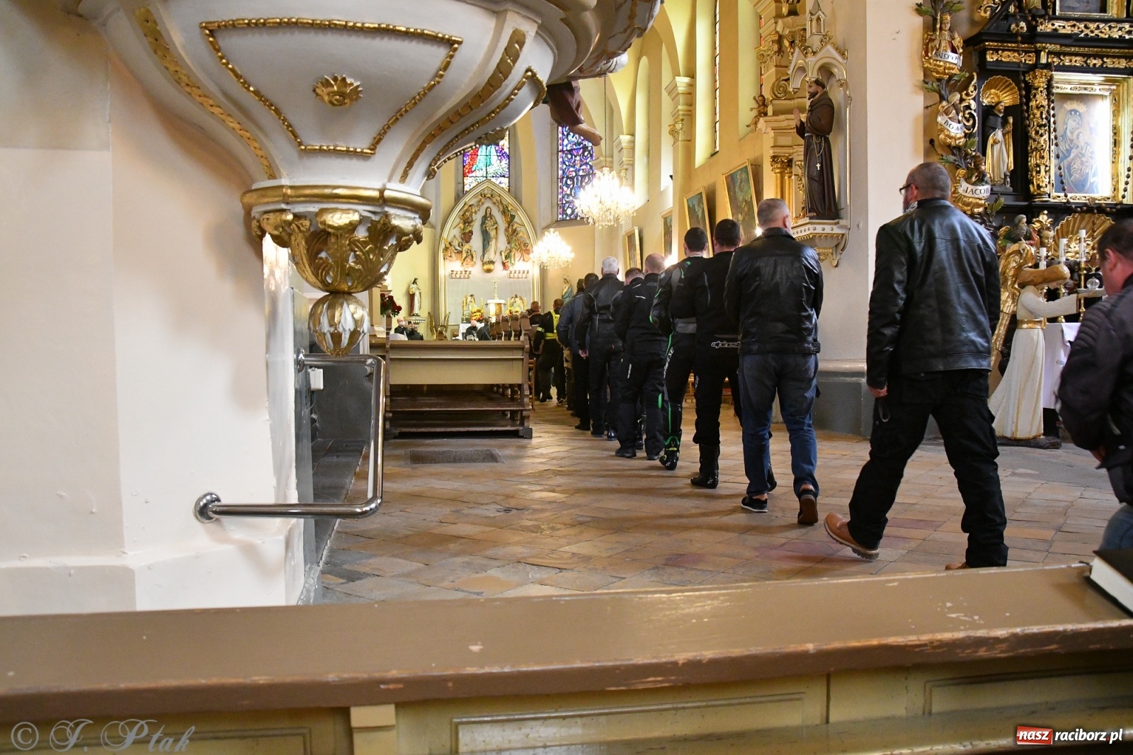 Zdjęcie w galerii na portalu naszraciborz.pl: Święcenie przy wysokich obrotach, czyli motocyklowe rozpoczęcie sezonu 2021 w Raciborzu [FOTO i WIDEO] wiadomości z regionu