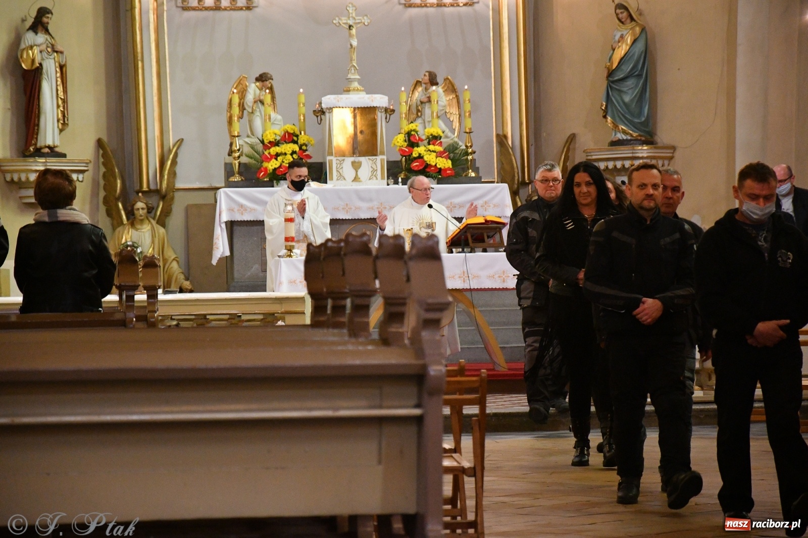 Zdjęcie w galerii na portalu naszraciborz.pl: Święcenie przy wysokich obrotach, czyli motocyklowe rozpoczęcie sezonu 2021 w Raciborzu [FOTO i WIDEO] wiadomości z regionu