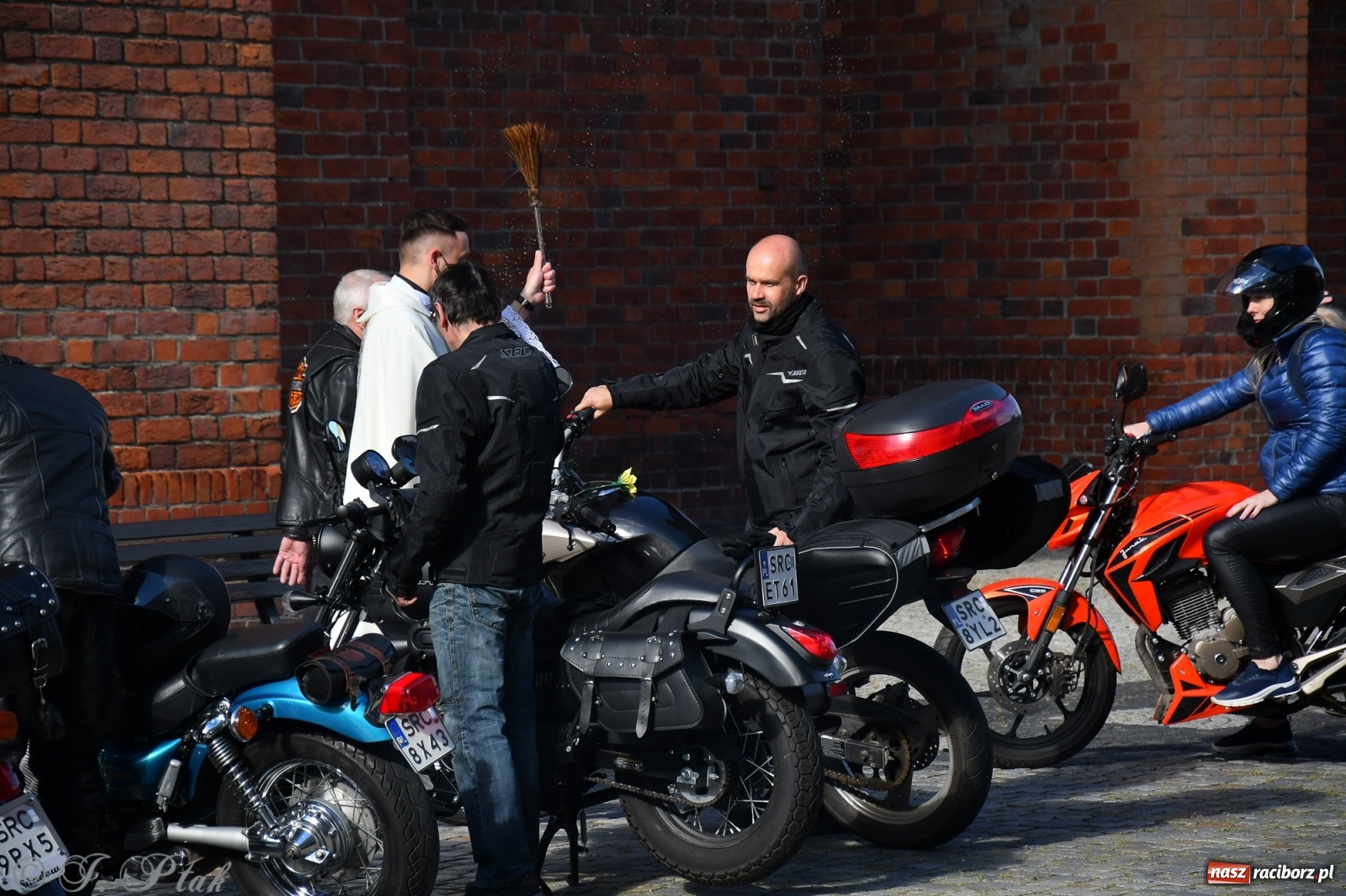 Zdjęcie w galerii na portalu naszraciborz.pl: Święcenie przy wysokich obrotach, czyli motocyklowe rozpoczęcie sezonu 2021 w Raciborzu [FOTO i WIDEO] wiadomości z regionu