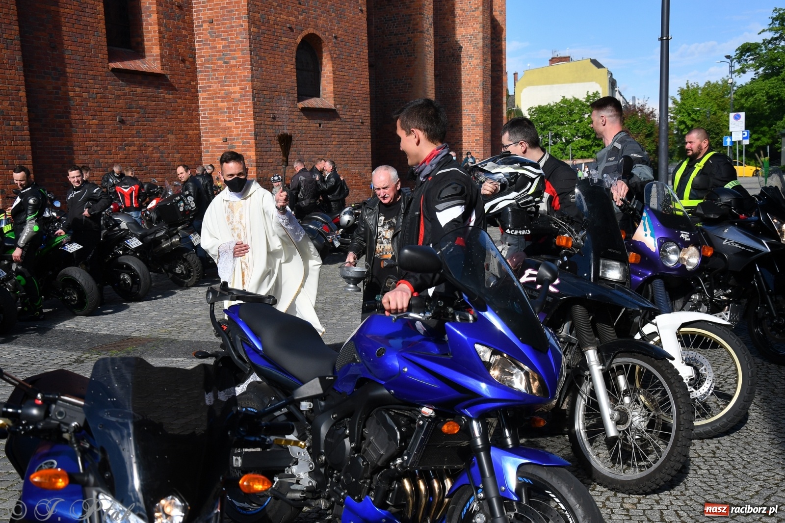 Zdjęcie w galerii na portalu naszraciborz.pl: Święcenie przy wysokich obrotach, czyli motocyklowe rozpoczęcie sezonu 2021 w Raciborzu [FOTO i WIDEO] wiadomości z regionu