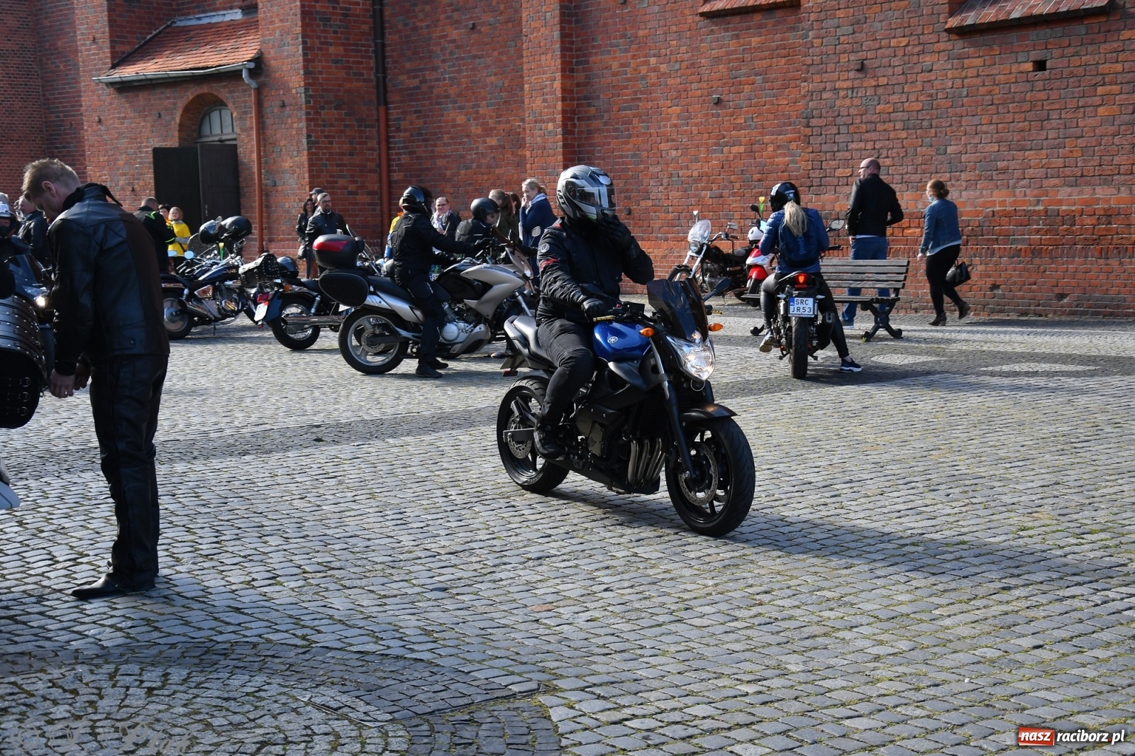 Zdjęcie w galerii na portalu naszraciborz.pl: Święcenie przy wysokich obrotach, czyli motocyklowe rozpoczęcie sezonu 2021 w Raciborzu [FOTO i WIDEO] wiadomości z regionu