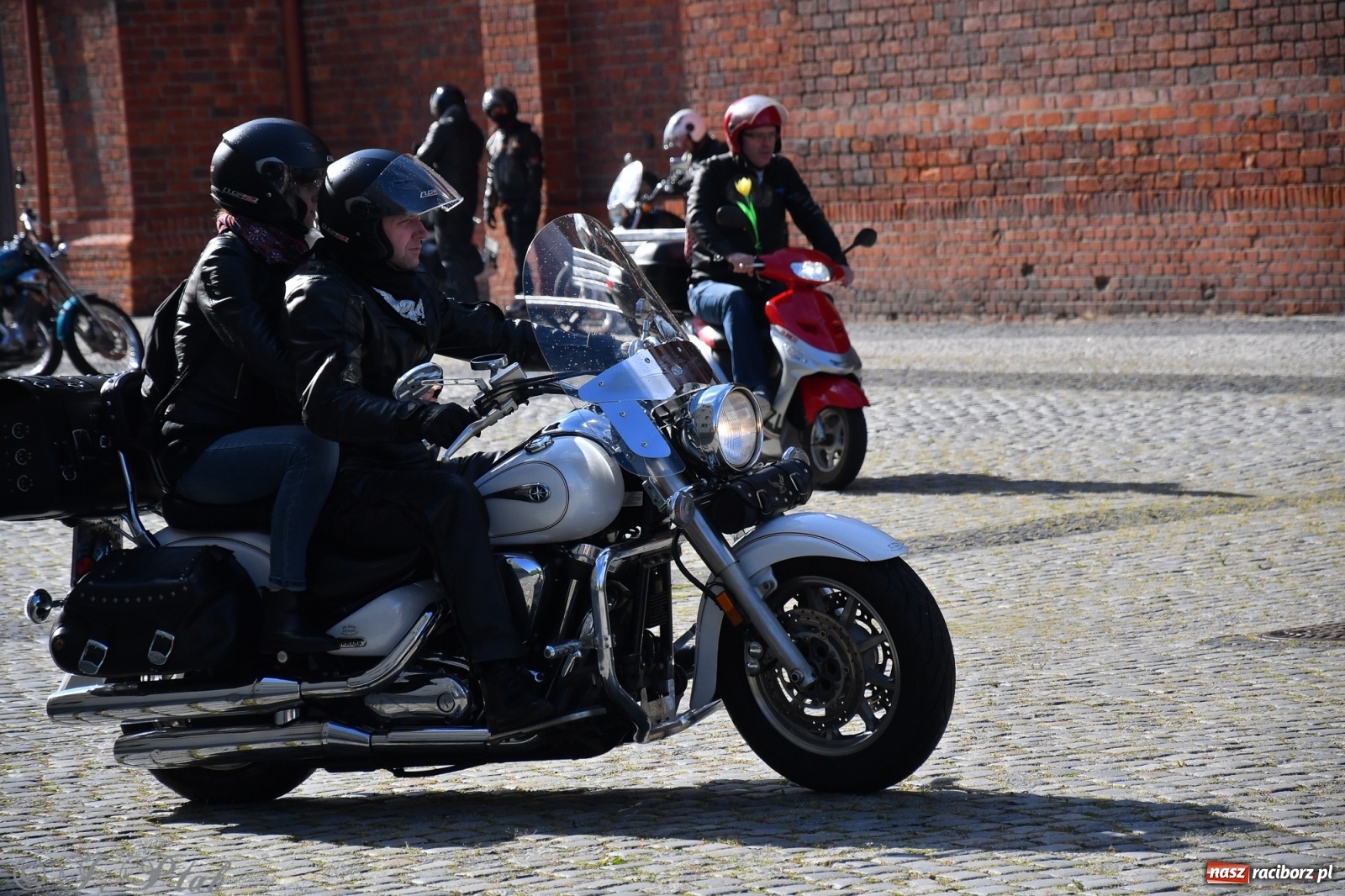 Zdjęcie w galerii na portalu naszraciborz.pl: Święcenie przy wysokich obrotach, czyli motocyklowe rozpoczęcie sezonu 2021 w Raciborzu [FOTO i WIDEO] wiadomości z regionu