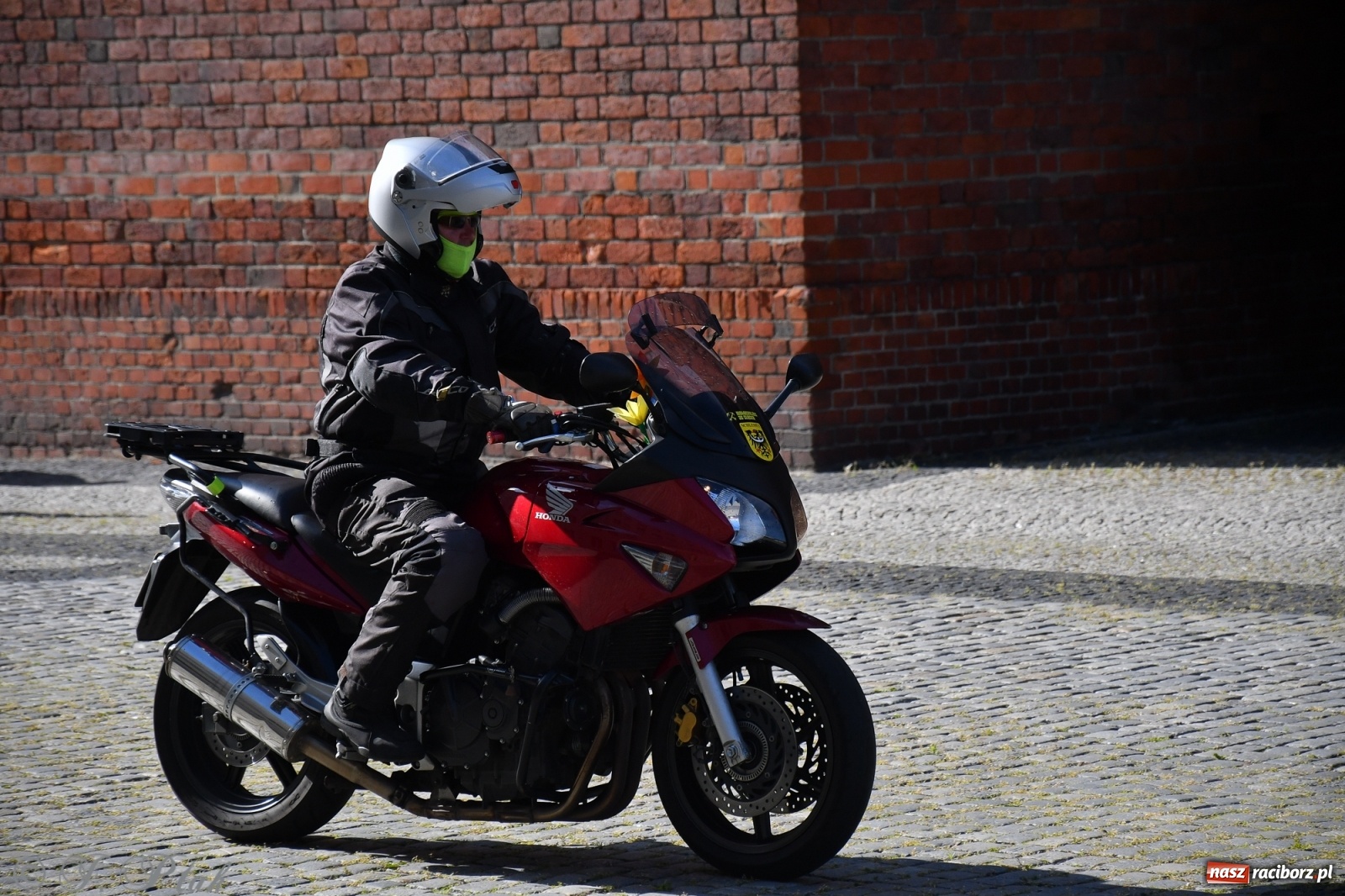 Zdjęcie w galerii na portalu naszraciborz.pl: Święcenie przy wysokich obrotach, czyli motocyklowe rozpoczęcie sezonu 2021 w Raciborzu [FOTO i WIDEO] wiadomości z regionu