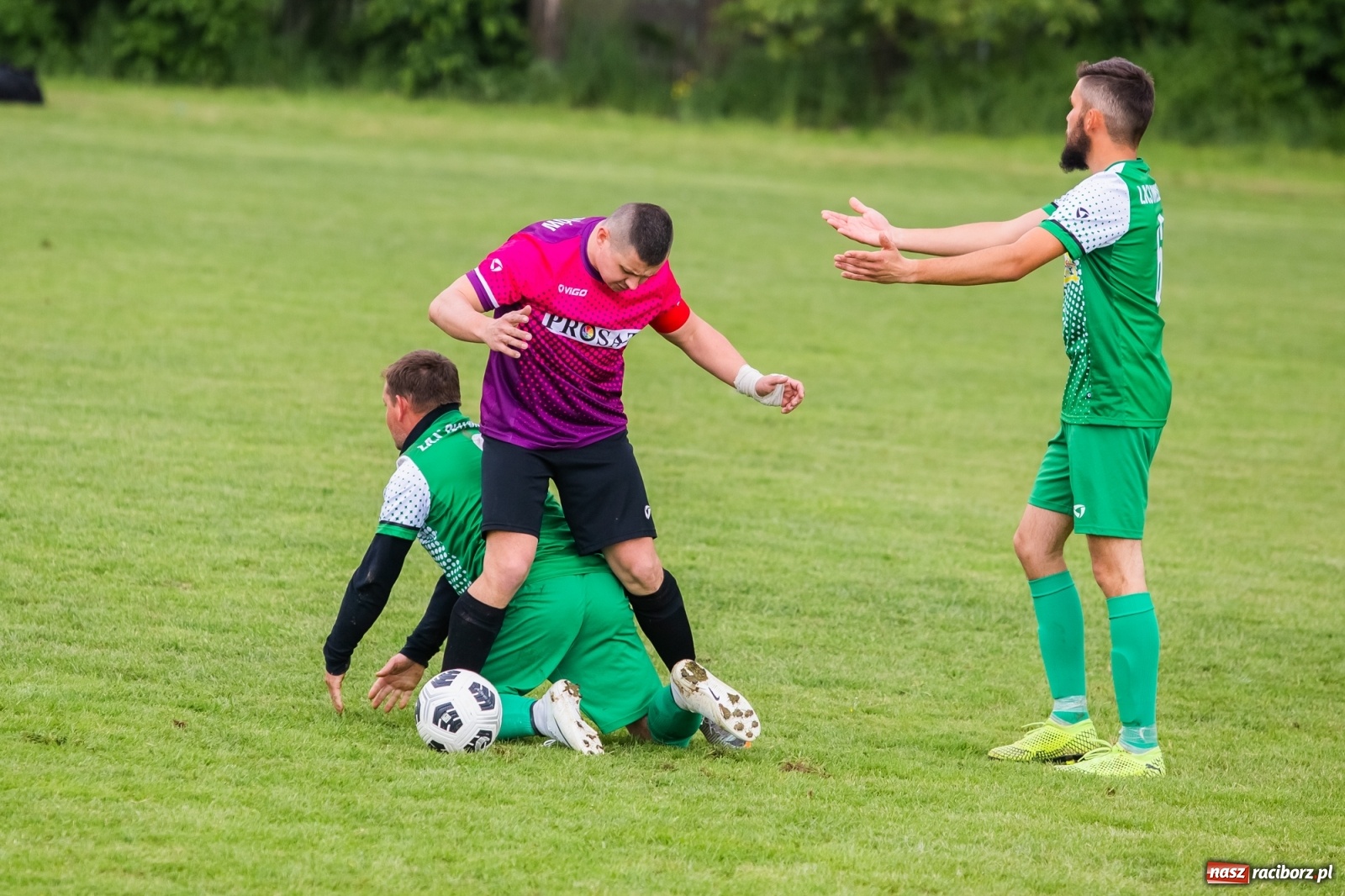 Zdjęcie w galerii na portalu naszraciborz.pl: C klasa. Tylko remis rezerw Owsiszcz z Bojanowem [FOTO] wiadomości z regionu