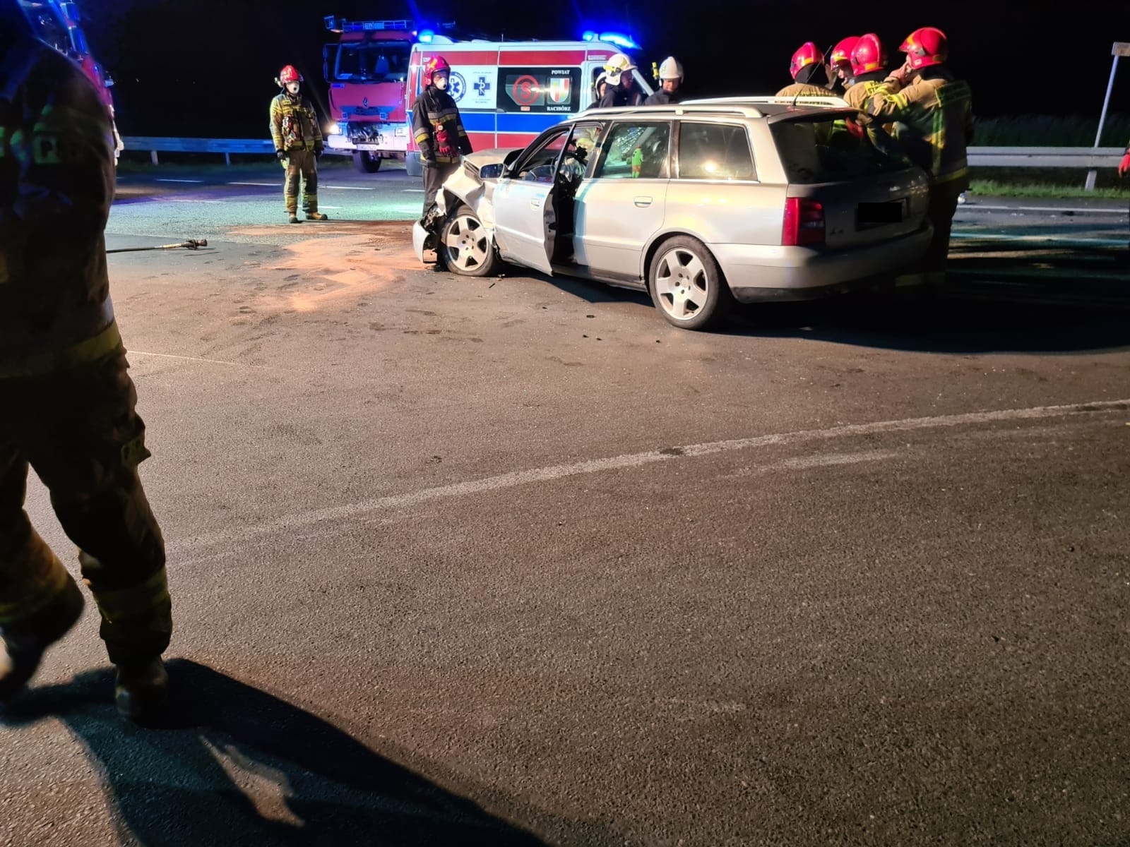 Zdjęcie w galerii na portalu naszraciborz.pl: Audi i peugeot zderzyły się na obwodnicy Chałupek i Zabełkowa [FOTO] wiadomości z regionu