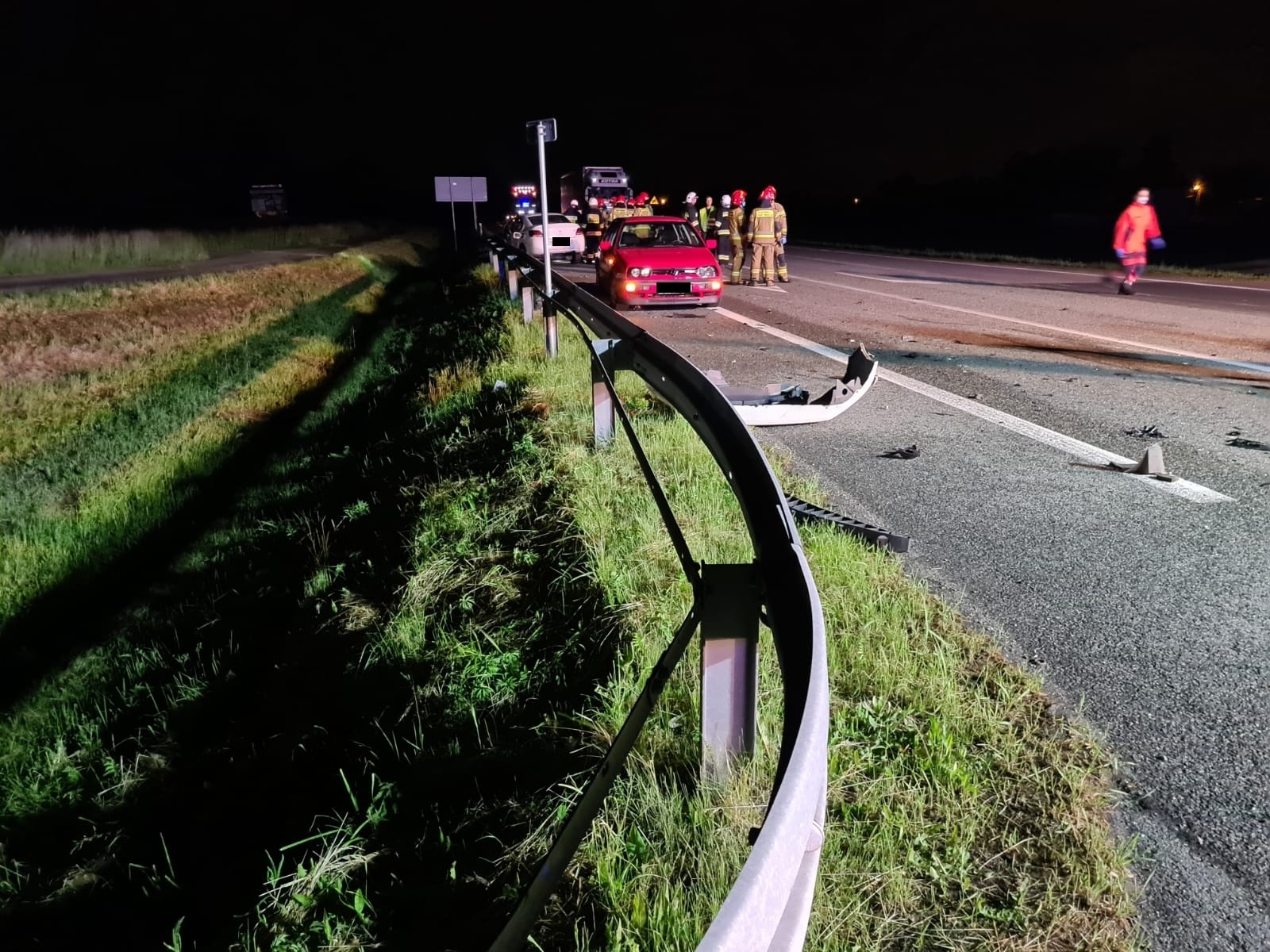 Zdjęcie w galerii na portalu naszraciborz.pl: Audi i peugeot zderzyły się na obwodnicy Chałupek i Zabełkowa [FOTO] wiadomości z regionu