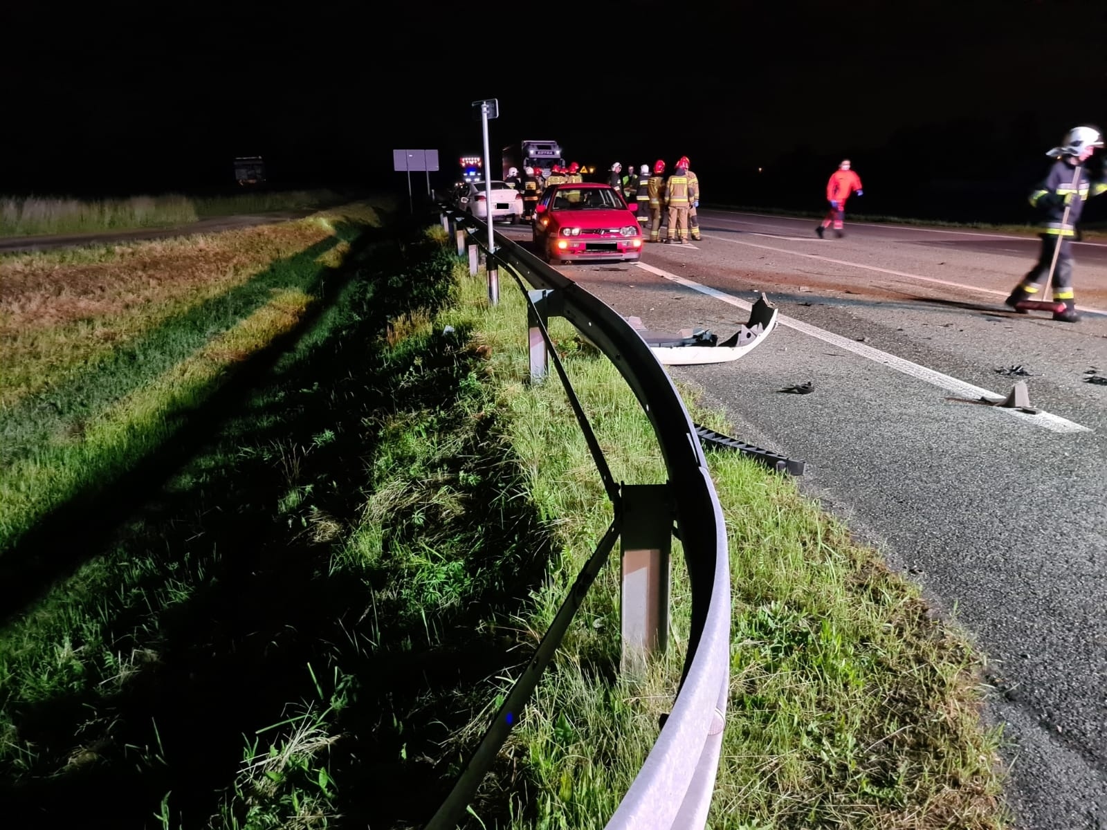 Zdjęcie w galerii na portalu naszraciborz.pl: Audi i peugeot zderzyły się na obwodnicy Chałupek i Zabełkowa [FOTO] wiadomości z regionu