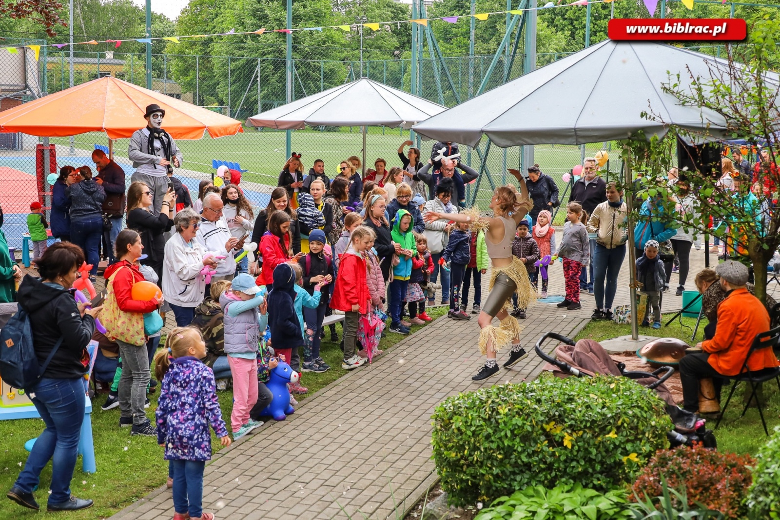 Zdjęcie w galerii na portalu naszraciborz.pl: Raciborzanie bawili się na II Pikniku Integracyjnym wiadomości z regionu