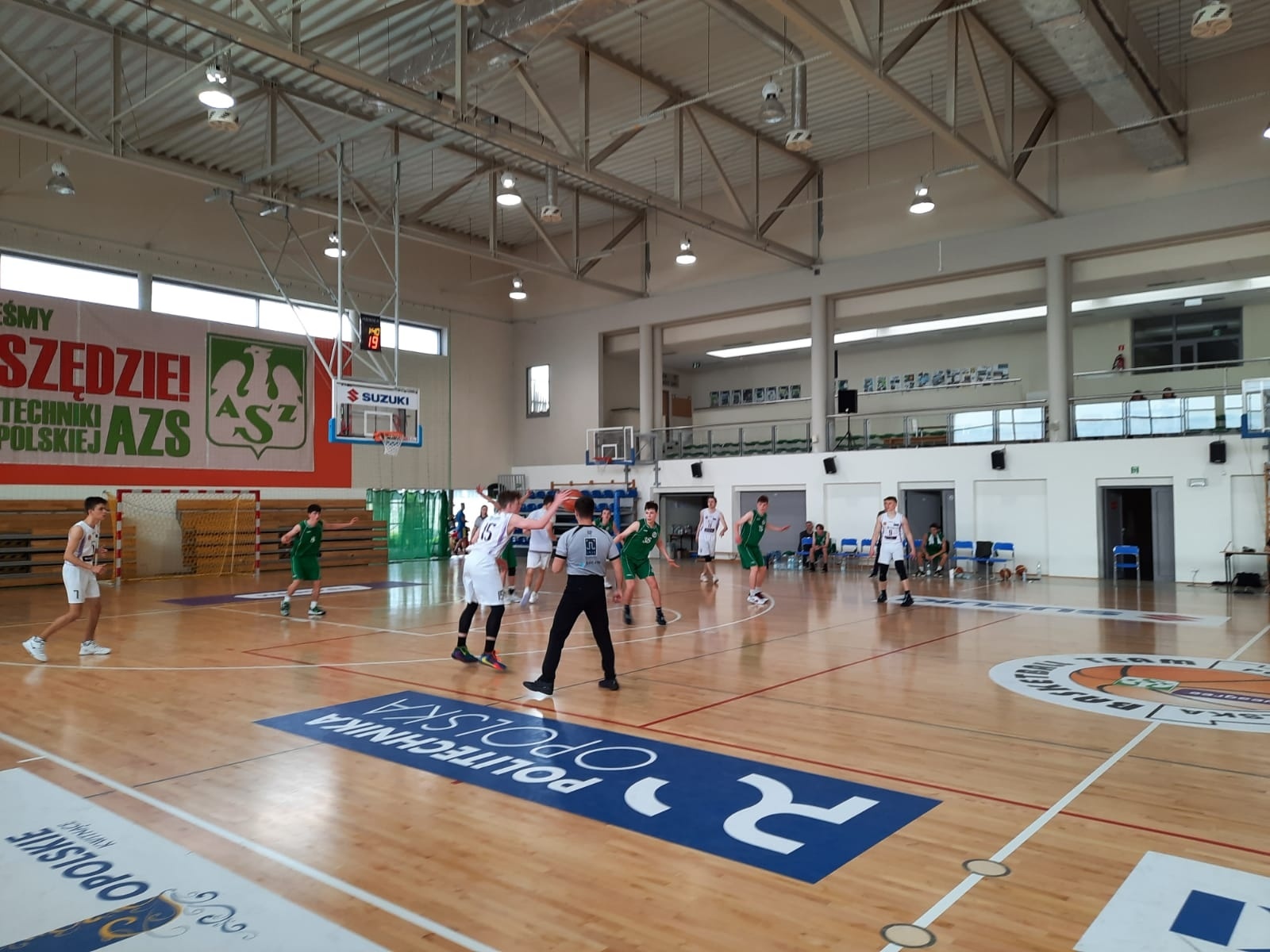 Zdjęcie w galerii na portalu naszraciborz.pl: Koszykarze MiniBasketball U17 wciąż niezwyciężeni wiadomości z regionu