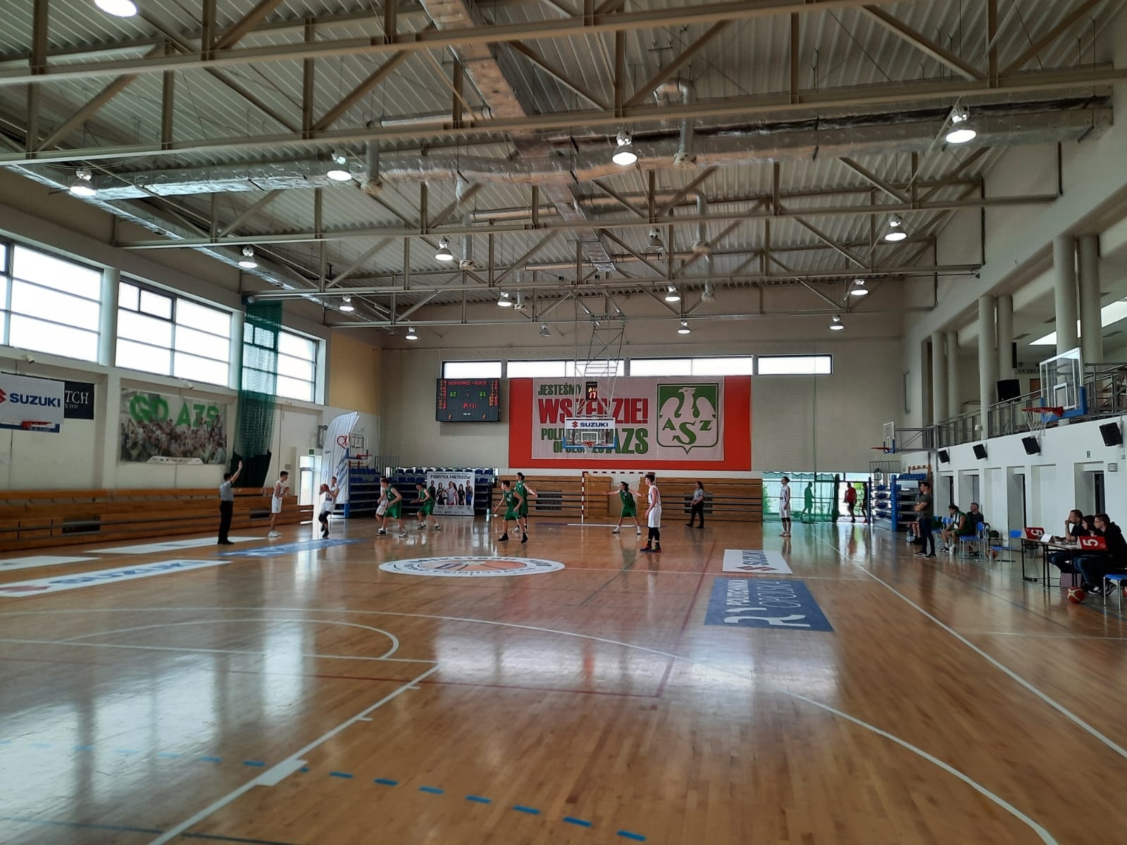 Zdjęcie w galerii na portalu naszraciborz.pl: Koszykarze MiniBasketball U17 wciąż niezwyciężeni wiadomości z regionu