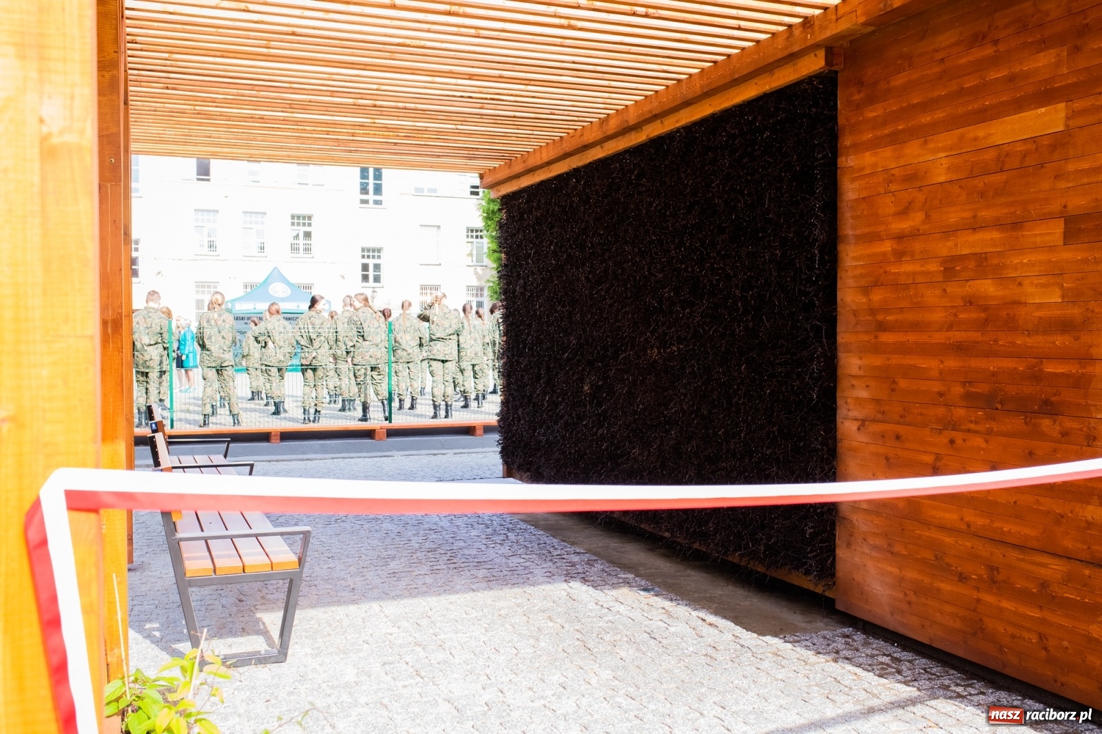 Zdjęcie w galerii na portalu naszraciborz.pl: Tężnia, obiekty sportowe, nagrody - wiceminister i członkini zarządu województwa w Raciborzu [FOTO i WIDEO] wiadomości z regionu