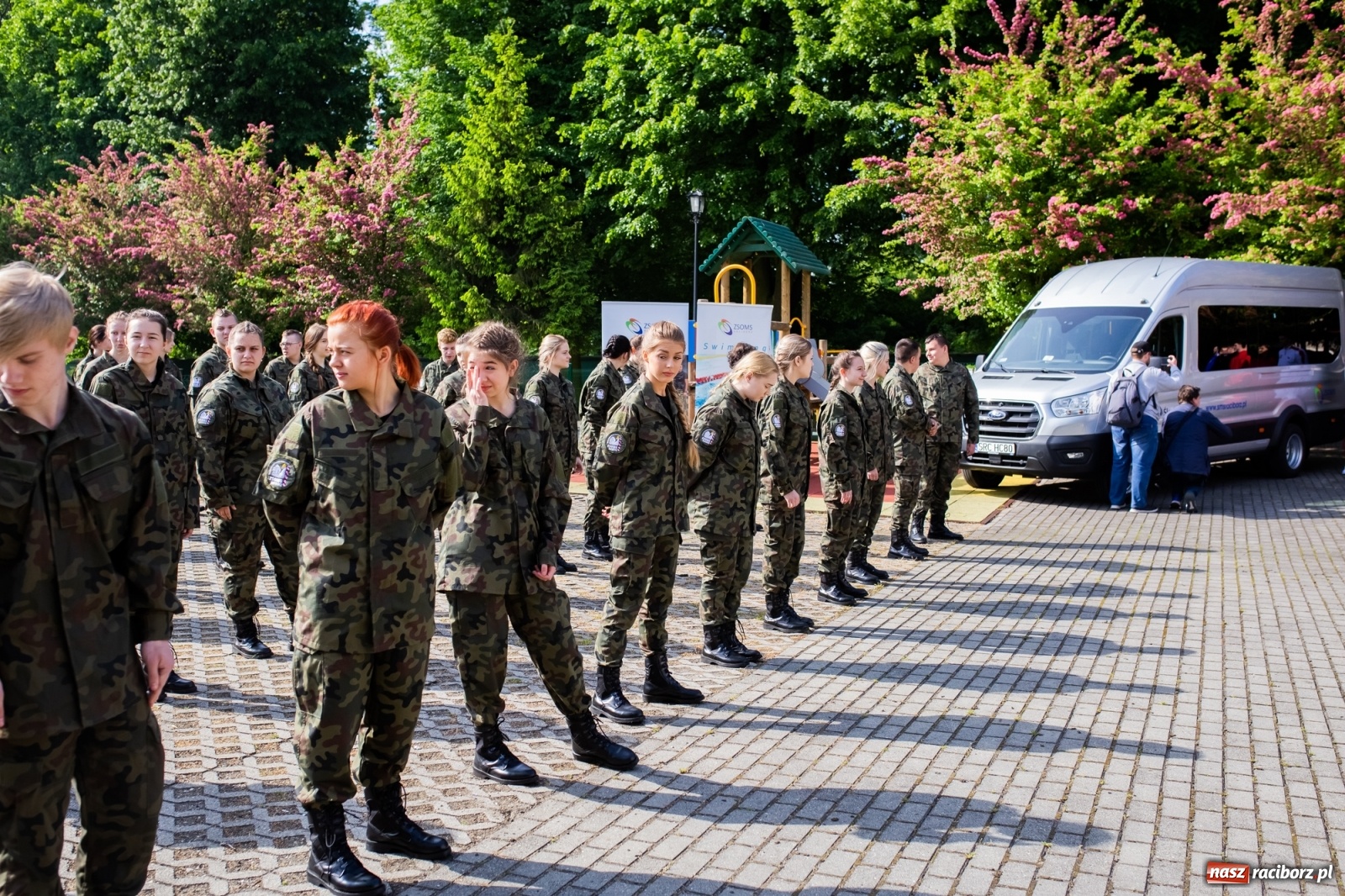 Zdjęcie w galerii na portalu naszraciborz.pl: Tężnia, obiekty sportowe, nagrody - wiceminister i członkini zarządu województwa w Raciborzu [FOTO i WIDEO] wiadomości z regionu