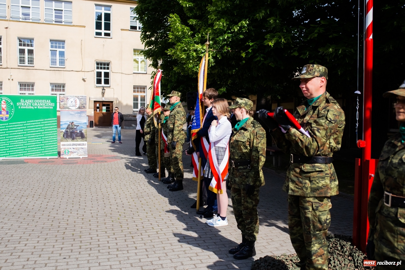 Zdjęcie w galerii na portalu naszraciborz.pl: Tężnia, obiekty sportowe, nagrody - wiceminister i członkini zarządu województwa w Raciborzu [FOTO i WIDEO] wiadomości z regionu
