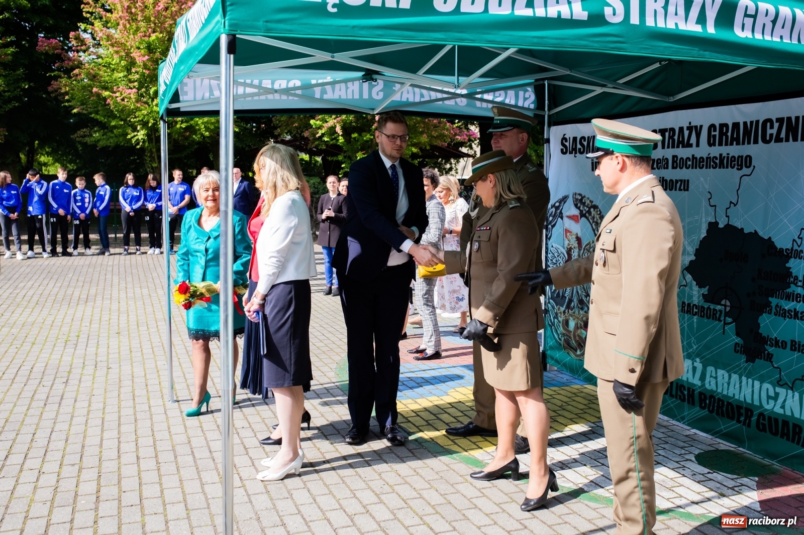 Zdjęcie w galerii na portalu naszraciborz.pl: Tężnia, obiekty sportowe, nagrody - wiceminister i członkini zarządu województwa w Raciborzu [FOTO i WIDEO] wiadomości z regionu