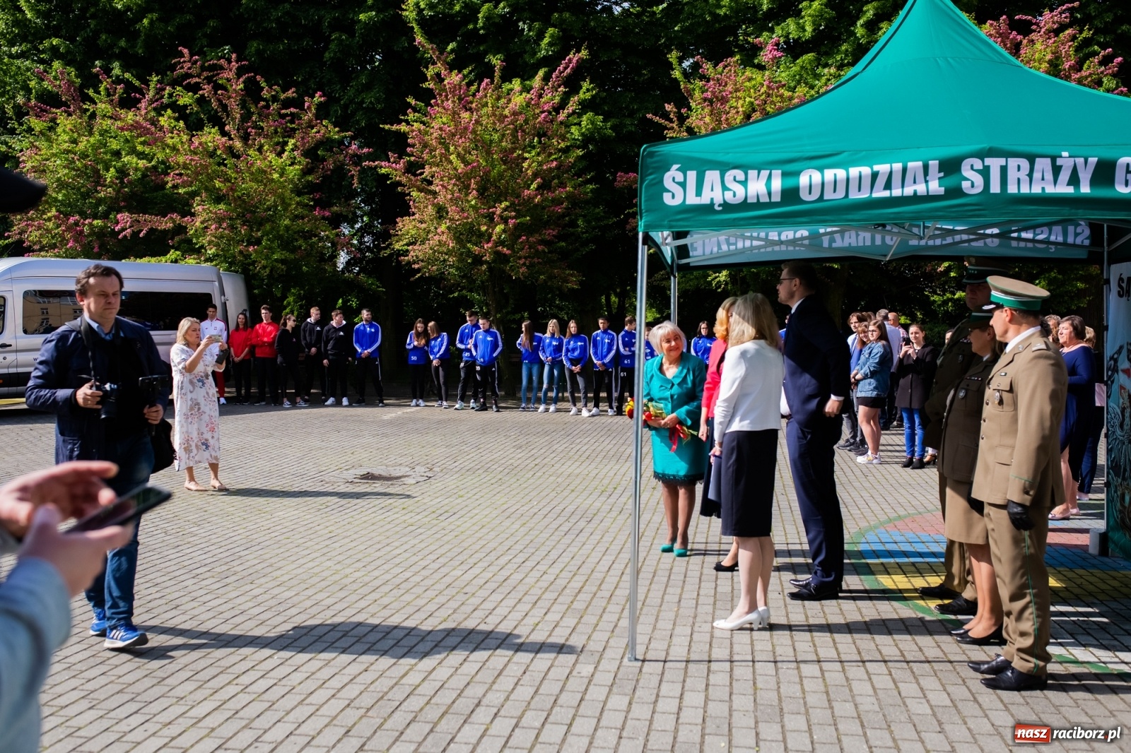 Zdjęcie w galerii na portalu naszraciborz.pl: Tężnia, obiekty sportowe, nagrody - wiceminister i członkini zarządu województwa w Raciborzu [FOTO i WIDEO] wiadomości z regionu