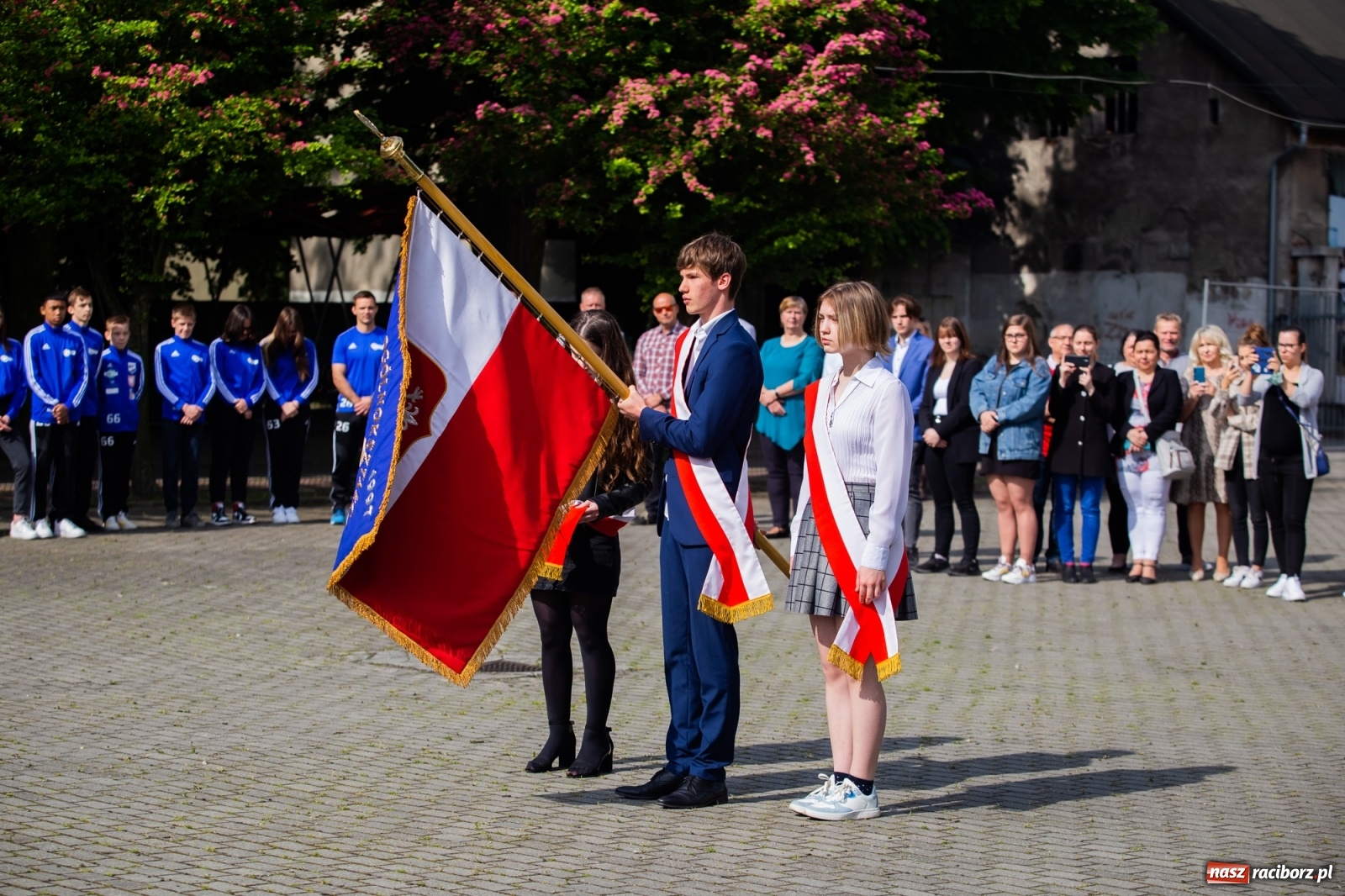 Zdjęcie w galerii na portalu naszraciborz.pl: Tężnia, obiekty sportowe, nagrody - wiceminister i członkini zarządu województwa w Raciborzu [FOTO i WIDEO] wiadomości z regionu