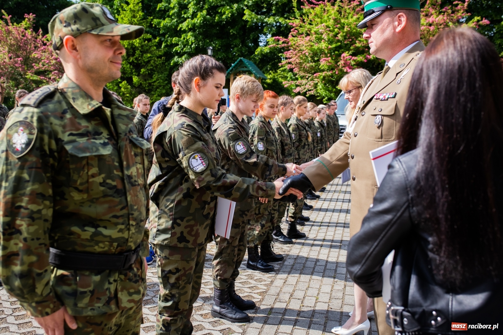 Zdjęcie w galerii na portalu naszraciborz.pl: Tężnia, obiekty sportowe, nagrody - wiceminister i członkini zarządu województwa w Raciborzu [FOTO i WIDEO] wiadomości z regionu