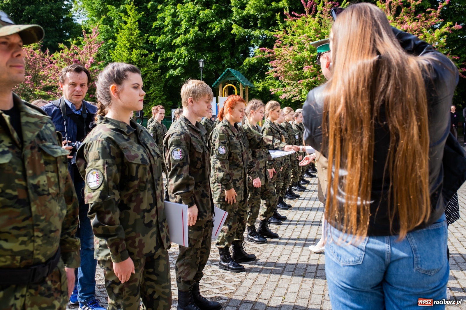 Zdjęcie w galerii na portalu naszraciborz.pl: Tężnia, obiekty sportowe, nagrody - wiceminister i członkini zarządu województwa w Raciborzu [FOTO i WIDEO] wiadomości z regionu