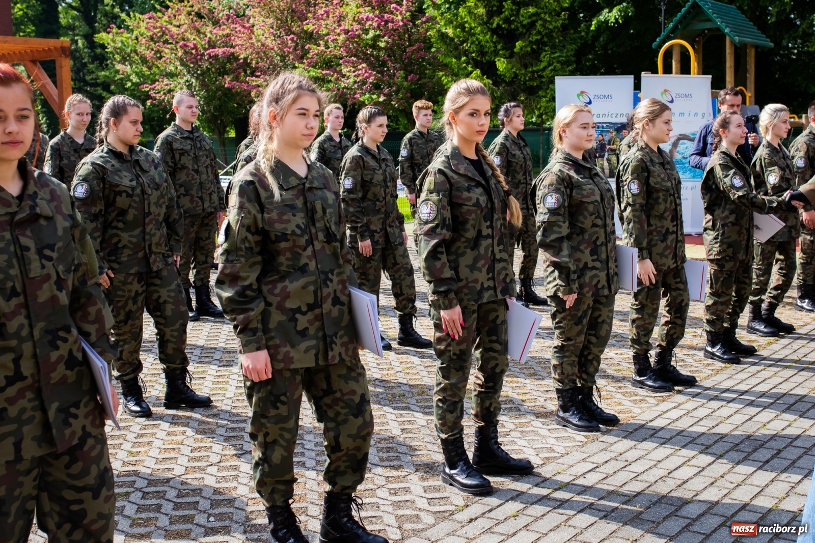 Zdjęcie w galerii na portalu naszraciborz.pl: Tężnia, obiekty sportowe, nagrody - wiceminister i członkini zarządu województwa w Raciborzu [FOTO i WIDEO] wiadomości z regionu