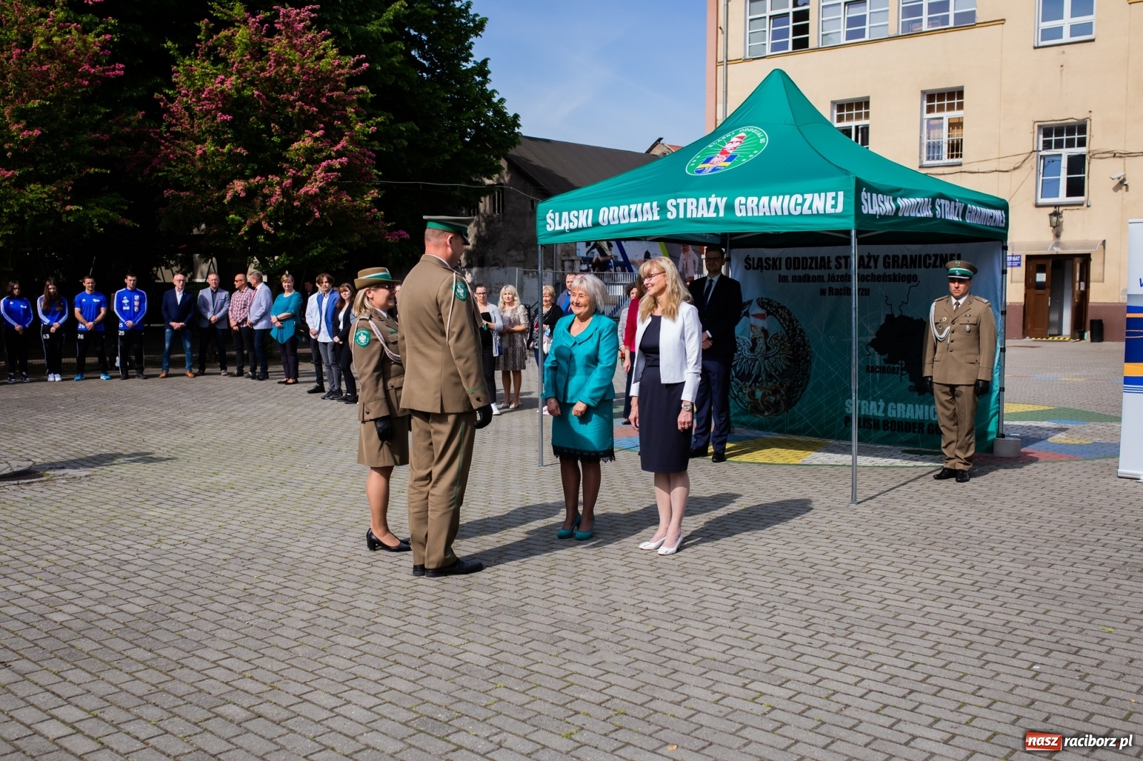 Zdjęcie w galerii na portalu naszraciborz.pl: Tężnia, obiekty sportowe, nagrody - wiceminister i członkini zarządu województwa w Raciborzu [FOTO i WIDEO] wiadomości z regionu
