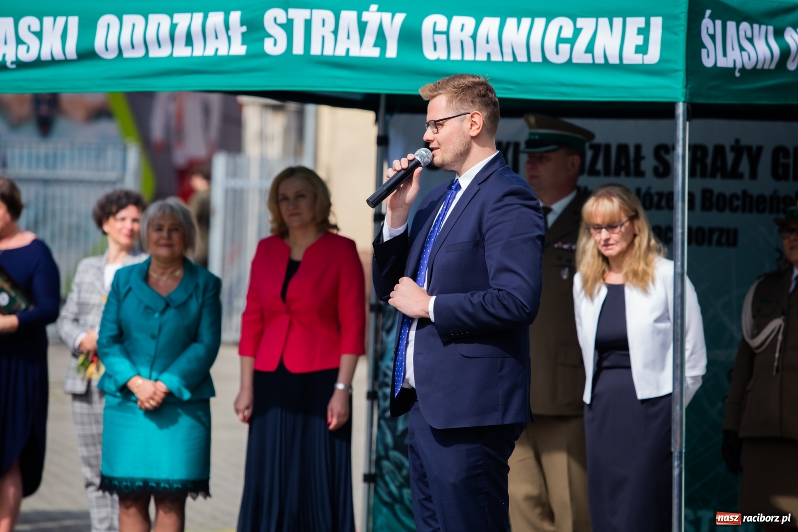 Zdjęcie w galerii na portalu naszraciborz.pl: Tężnia, obiekty sportowe, nagrody - wiceminister i członkini zarządu województwa w Raciborzu [FOTO i WIDEO] wiadomości z regionu