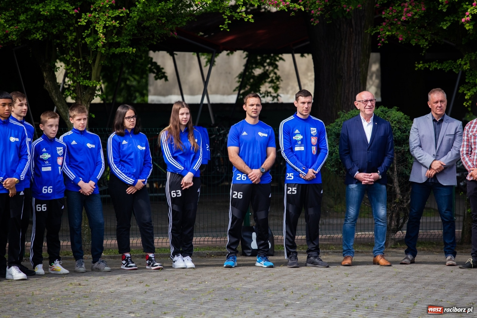 Zdjęcie w galerii na portalu naszraciborz.pl: Tężnia, obiekty sportowe, nagrody - wiceminister i członkini zarządu województwa w Raciborzu [FOTO i WIDEO] wiadomości z regionu