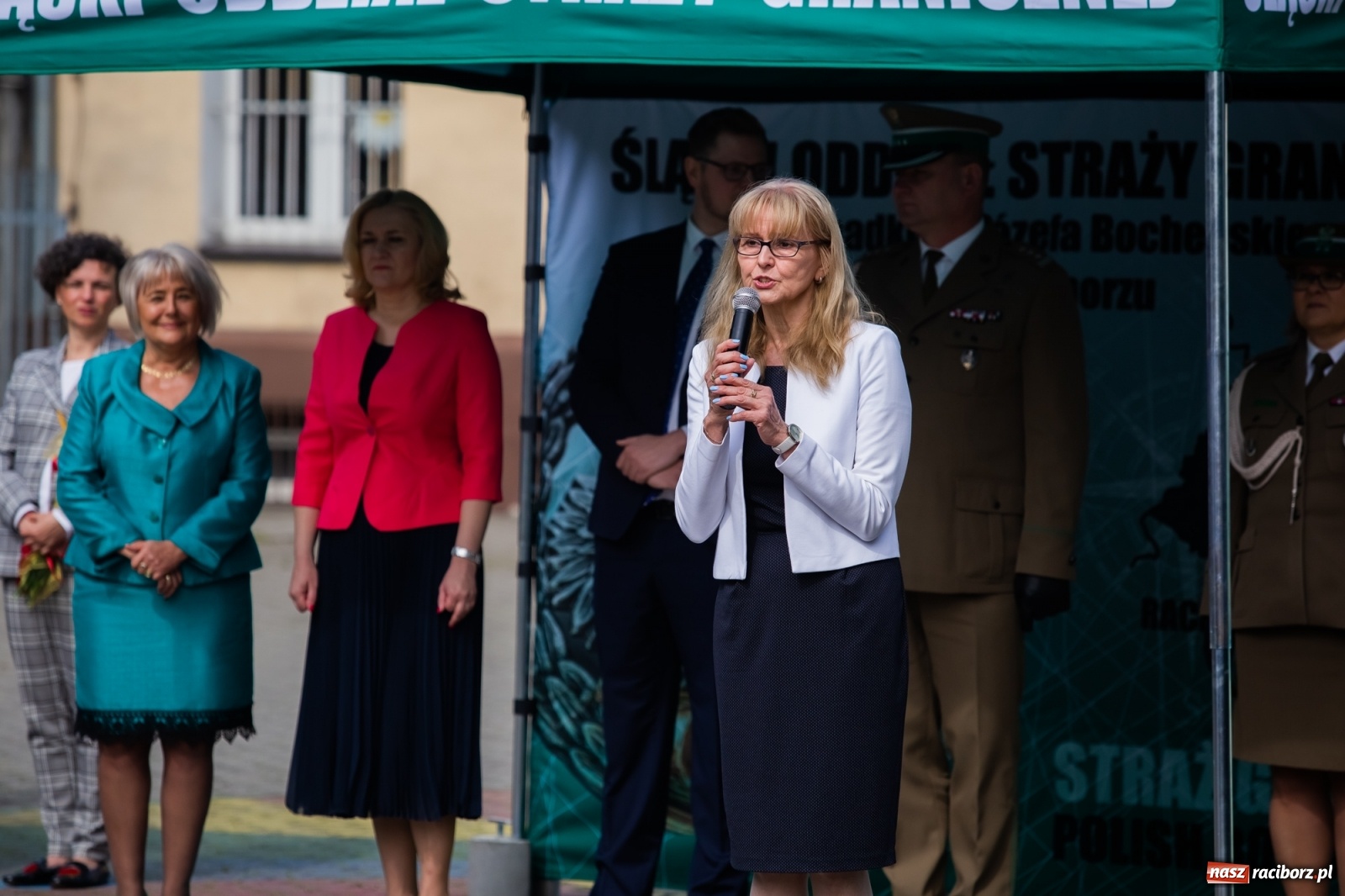 Zdjęcie w galerii na portalu naszraciborz.pl: Tężnia, obiekty sportowe, nagrody - wiceminister i członkini zarządu województwa w Raciborzu [FOTO i WIDEO] wiadomości z regionu