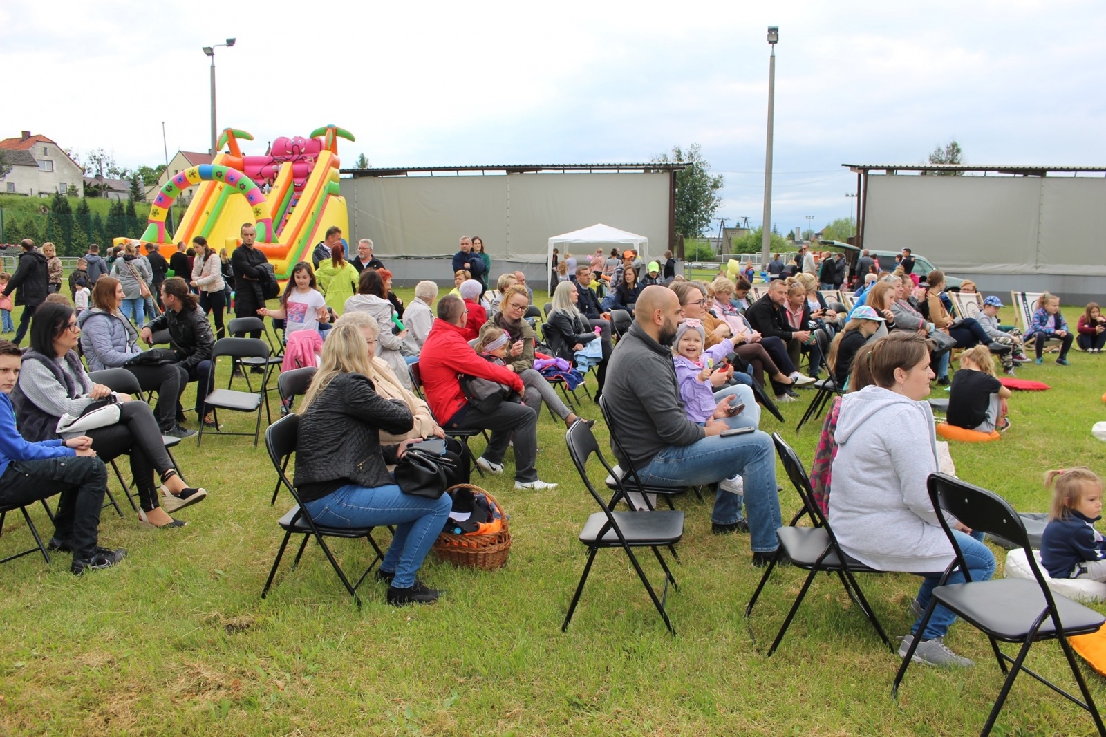 Zdjęcie w galerii na portalu naszraciborz.pl: Rodzinny festyn na Dzień Dziecka w Nędzy wiadomości z regionu