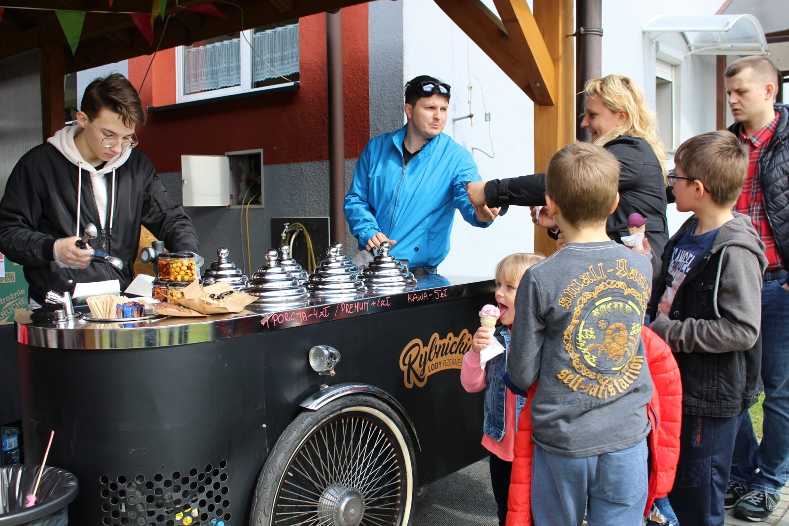 Zdjęcie w galerii na portalu naszraciborz.pl: Rodzinny festyn na Dzień Dziecka w Nędzy wiadomości z regionu