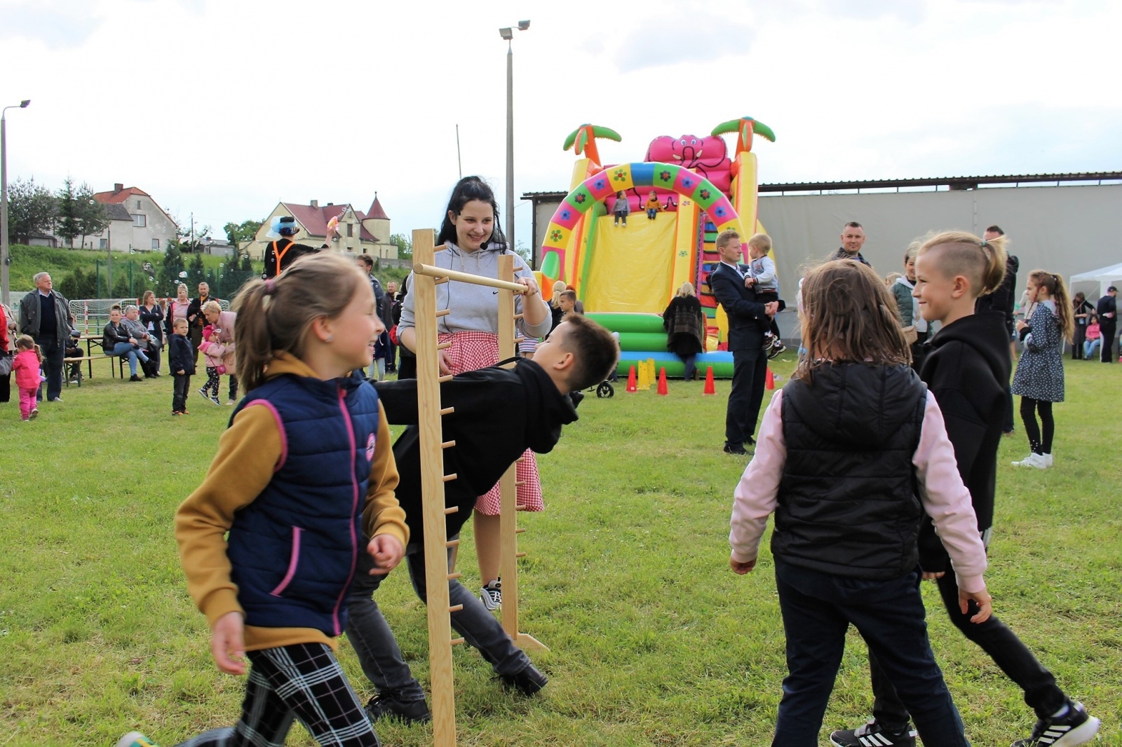Zdjęcie w galerii na portalu naszraciborz.pl: Rodzinny festyn na Dzień Dziecka w Nędzy wiadomości z regionu