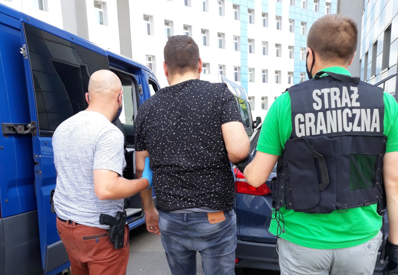 Zdjęcie w galerii na portalu naszraciborz.pl: Rozbito zorganizowaną międzynarodową grupę przestępczą legalizującą cudzoziemcom pobyt na terenie RP wiadomości z regionu