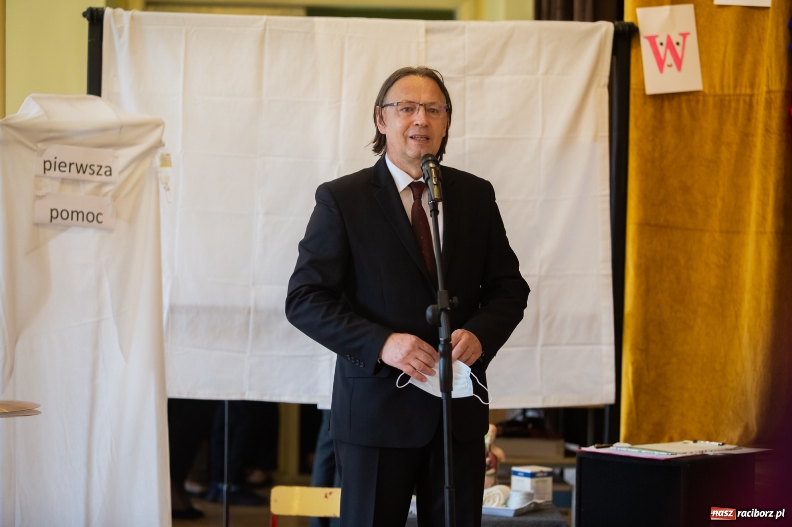 Zdjęcie w galerii na portalu naszraciborz.pl: Nowe boiska i samochód na jubileusz 185-lecia ośrodka dla niesłyszących [FOTO i WIDEO] wiadomości z regionu