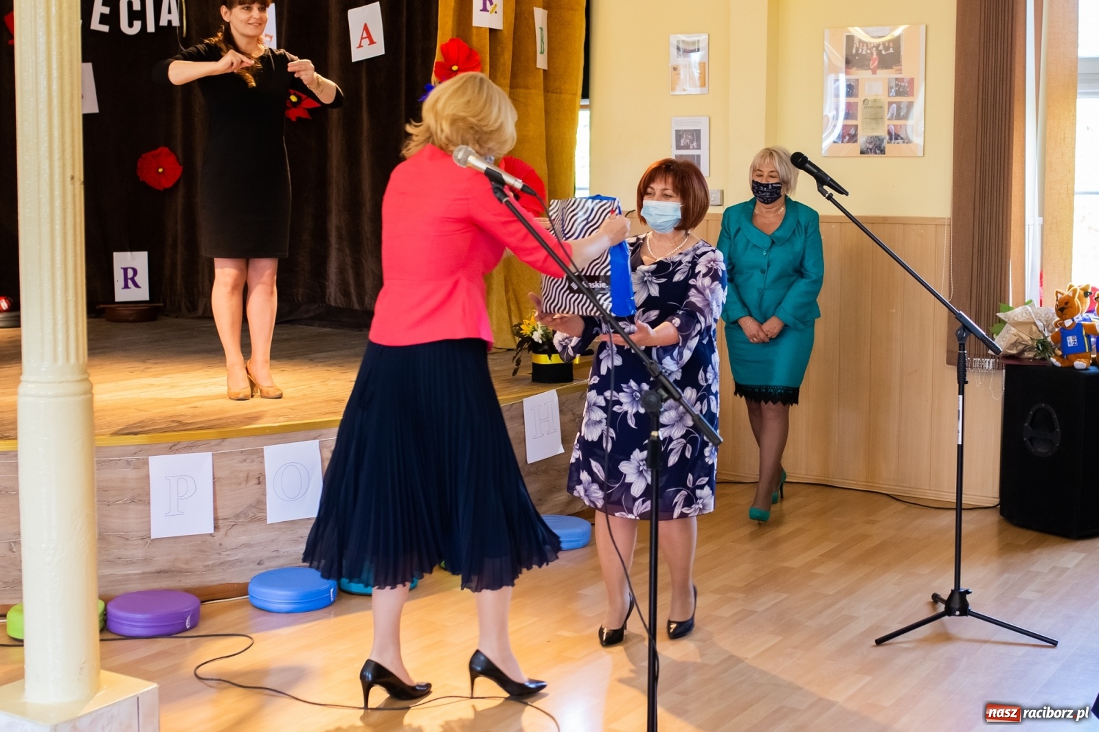 Zdjęcie w galerii na portalu naszraciborz.pl: Nowe boiska i samochód na jubileusz 185-lecia ośrodka dla niesłyszących [FOTO i WIDEO] wiadomości z regionu