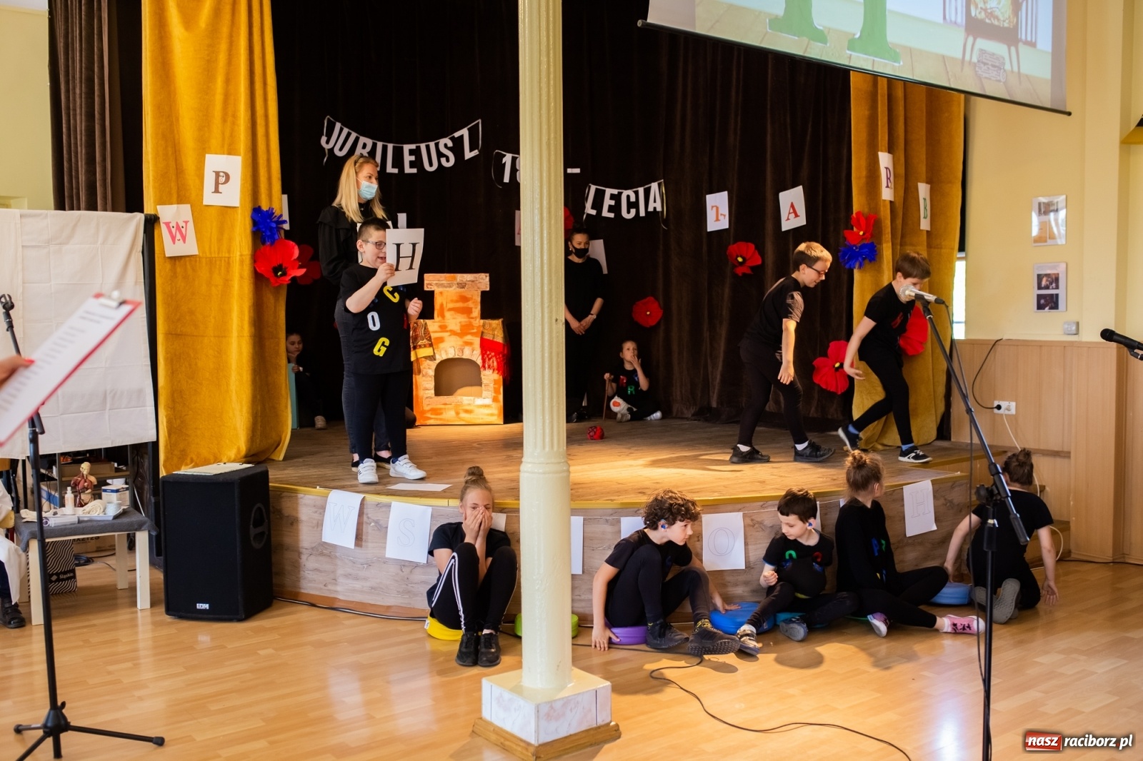 Zdjęcie w galerii na portalu naszraciborz.pl: Nowe boiska i samochód na jubileusz 185-lecia ośrodka dla niesłyszących [FOTO i WIDEO] wiadomości z regionu