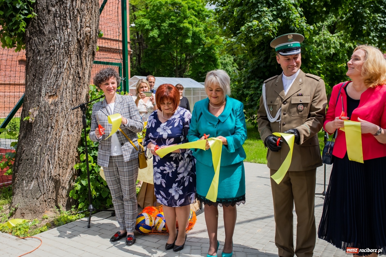 Zdjęcie w galerii na portalu naszraciborz.pl: Nowe boiska i samochód na jubileusz 185-lecia ośrodka dla niesłyszących [FOTO i WIDEO] wiadomości z regionu