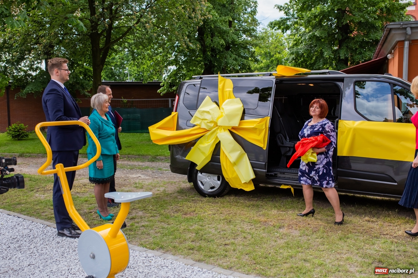 Zdjęcie w galerii na portalu naszraciborz.pl: Nowe boiska i samochód na jubileusz 185-lecia ośrodka dla niesłyszących [FOTO i WIDEO] wiadomości z regionu