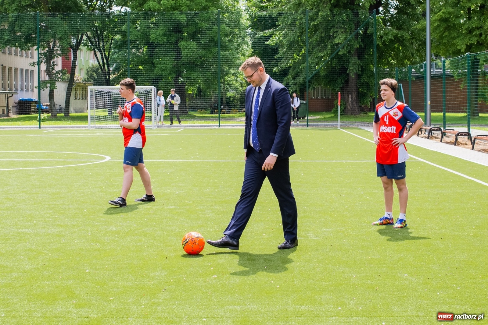 Zdjęcie w galerii na portalu naszraciborz.pl: Nowe boiska i samochód na jubileusz 185-lecia ośrodka dla niesłyszących [FOTO i WIDEO] wiadomości z regionu
