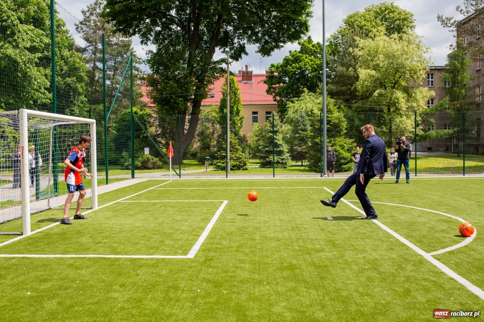 Zdjęcie w galerii na portalu naszraciborz.pl: Nowe boiska i samochód na jubileusz 185-lecia ośrodka dla niesłyszących [FOTO i WIDEO] wiadomości z regionu