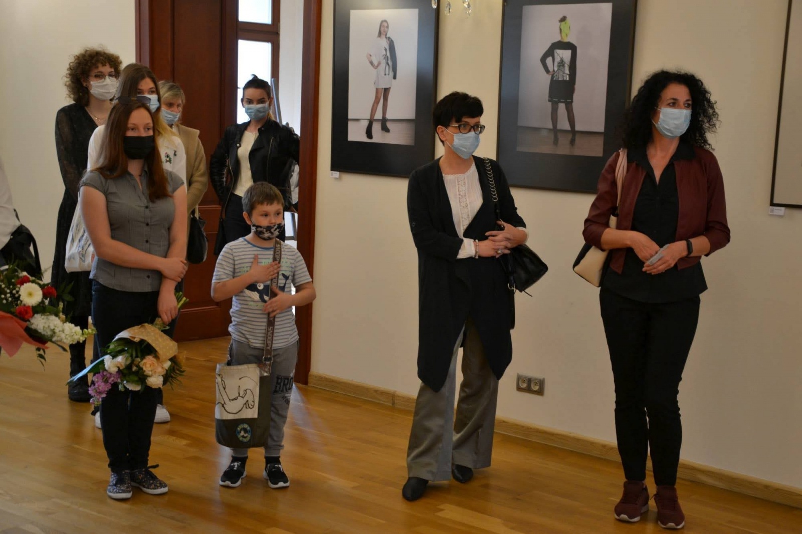 Zdjęcie w galerii na portalu naszraciborz.pl: Dyplomy 2021 - wernisaż wystawy na Zamku Piastowskim za nami wiadomości z regionu