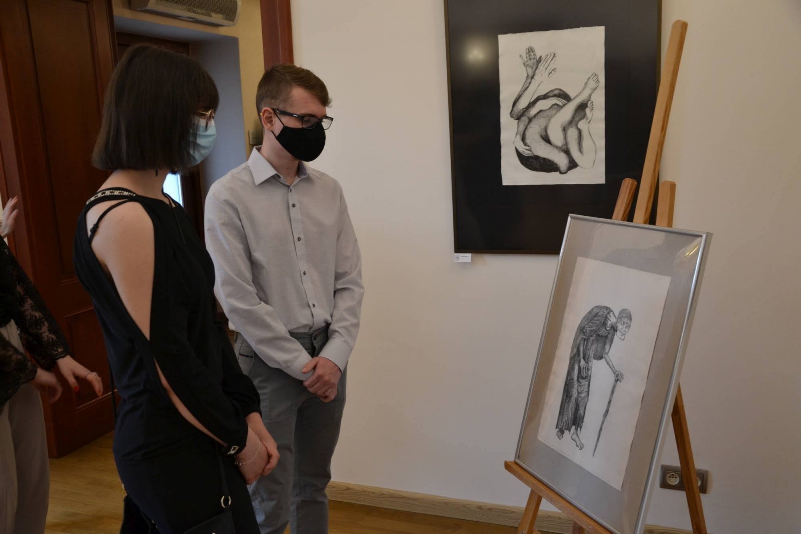 Zdjęcie w galerii na portalu naszraciborz.pl: Dyplomy 2021 - wernisaż wystawy na Zamku Piastowskim za nami wiadomości z regionu