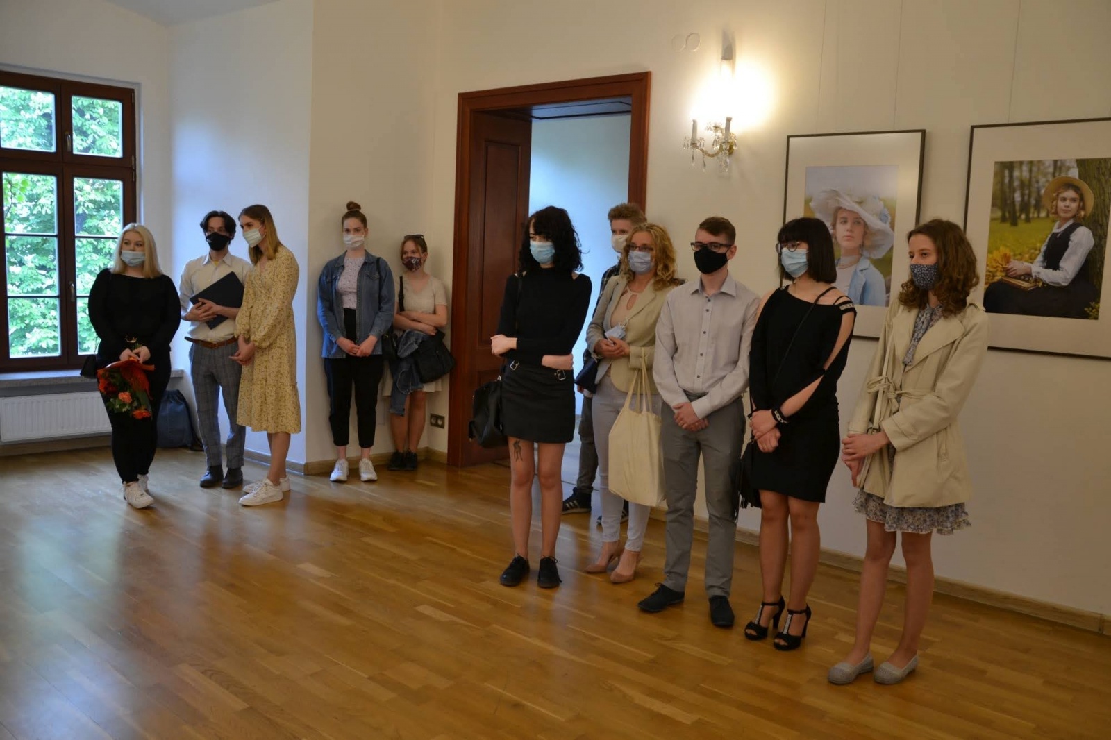 Zdjęcie w galerii na portalu naszraciborz.pl: Dyplomy 2021 - wernisaż wystawy na Zamku Piastowskim za nami wiadomości z regionu