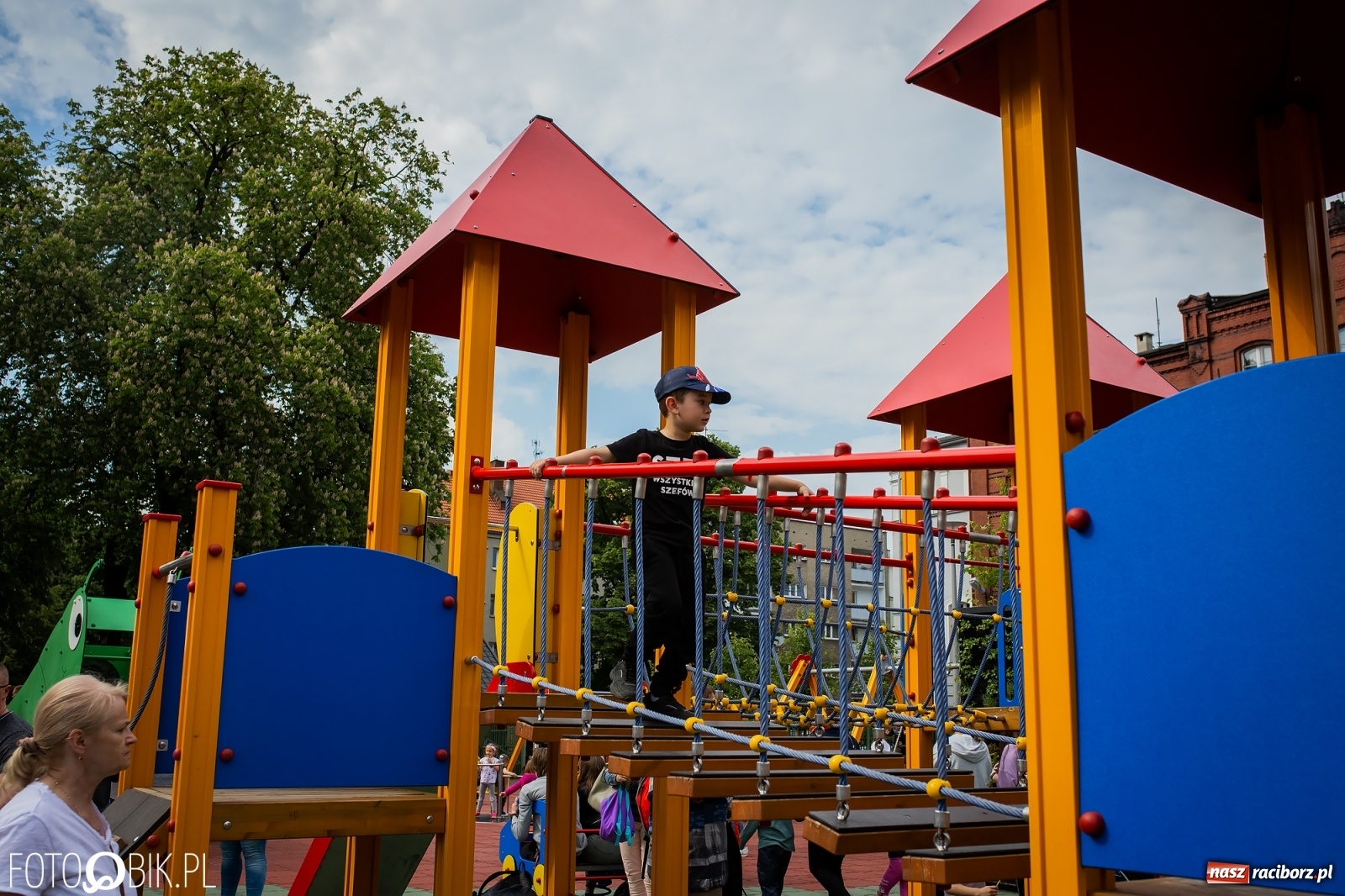 Zdjęcie w galerii na portalu naszraciborz.pl: W parku Jordanowskim i na Rynku - Dzień Dziecka w Raciborzu [FOTO] wiadomości z regionu