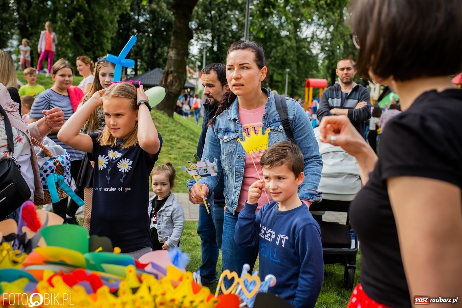 Zdjęcie w galerii na portalu naszraciborz.pl: W parku Jordanowskim i na Rynku - Dzień Dziecka w Raciborzu [FOTO] wiadomości z regionu