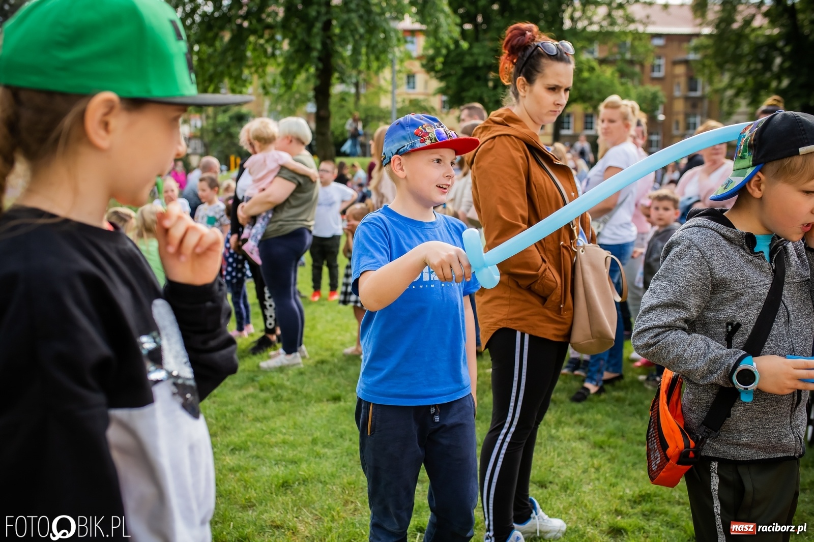 Zdjęcie w galerii na portalu naszraciborz.pl: W parku Jordanowskim i na Rynku - Dzień Dziecka w Raciborzu [FOTO] wiadomości z regionu