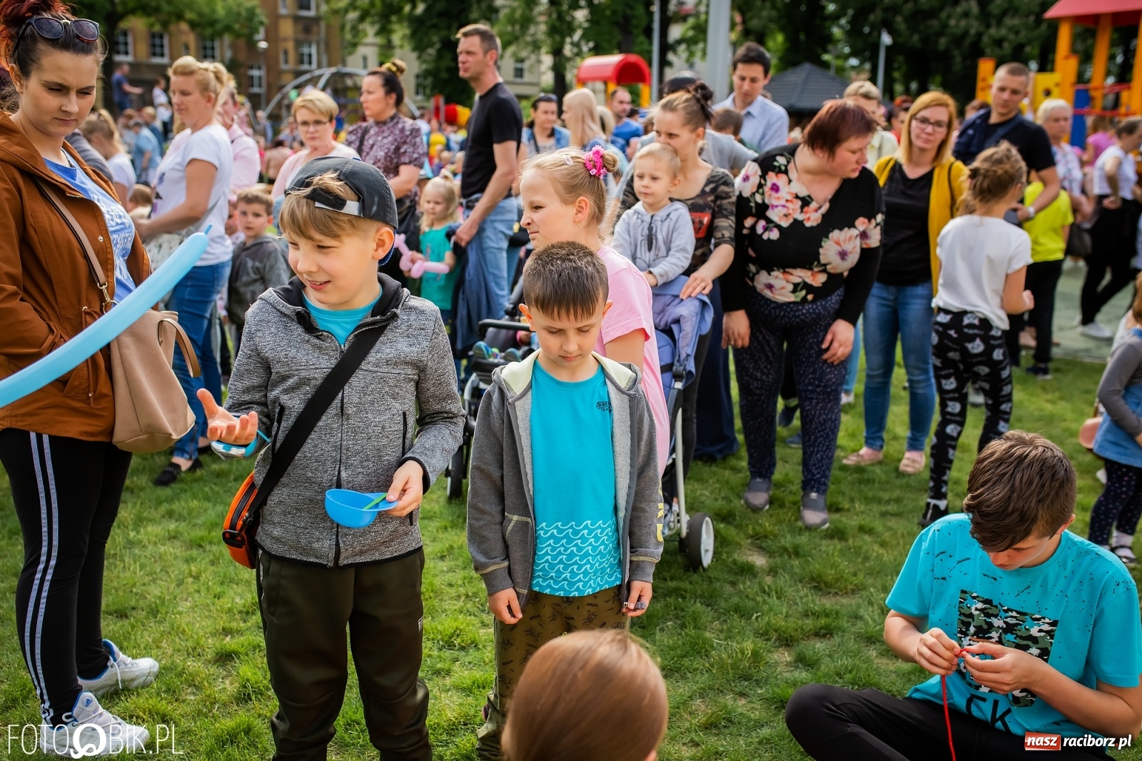 Zdjęcie w galerii na portalu naszraciborz.pl: W parku Jordanowskim i na Rynku - Dzień Dziecka w Raciborzu [FOTO] wiadomości z regionu