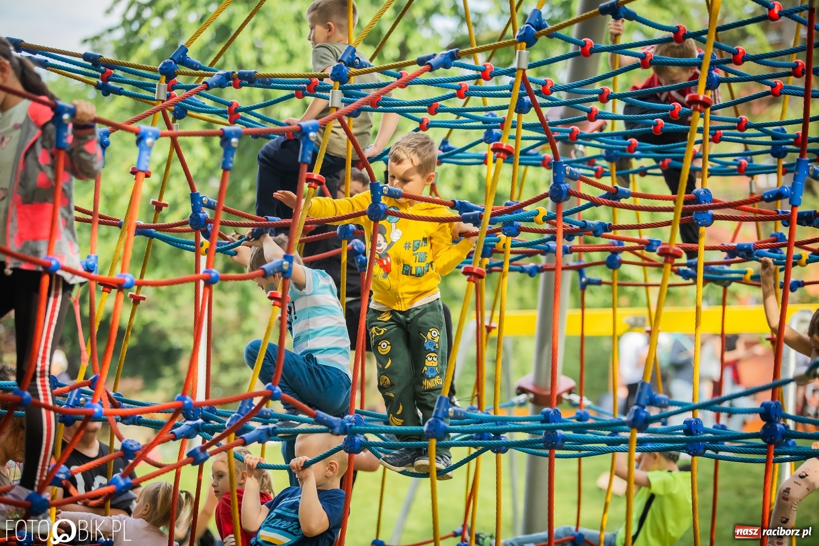 Zdjęcie w galerii na portalu naszraciborz.pl: W parku Jordanowskim i na Rynku - Dzień Dziecka w Raciborzu [FOTO] wiadomości z regionu