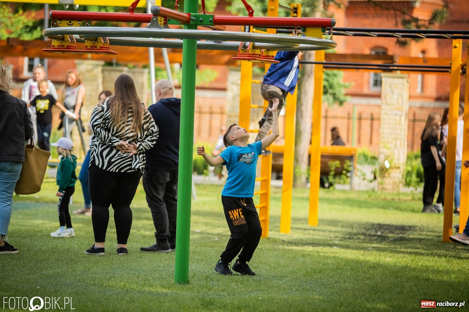 Zdjęcie w galerii na portalu naszraciborz.pl: W parku Jordanowskim i na Rynku - Dzień Dziecka w Raciborzu [FOTO] wiadomości z regionu