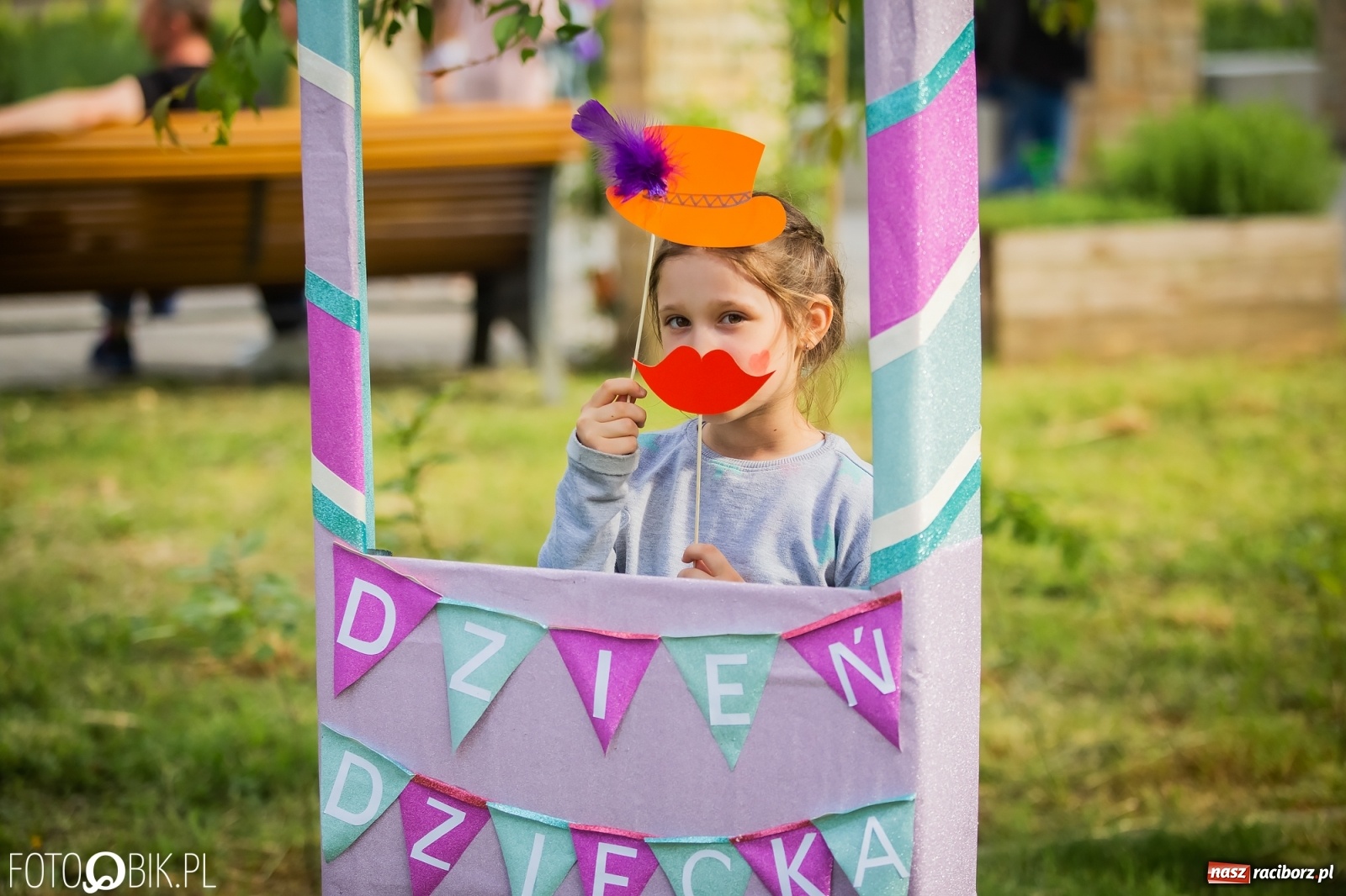 Zdjęcie w galerii na portalu naszraciborz.pl: W parku Jordanowskim i na Rynku - Dzień Dziecka w Raciborzu [FOTO] wiadomości z regionu