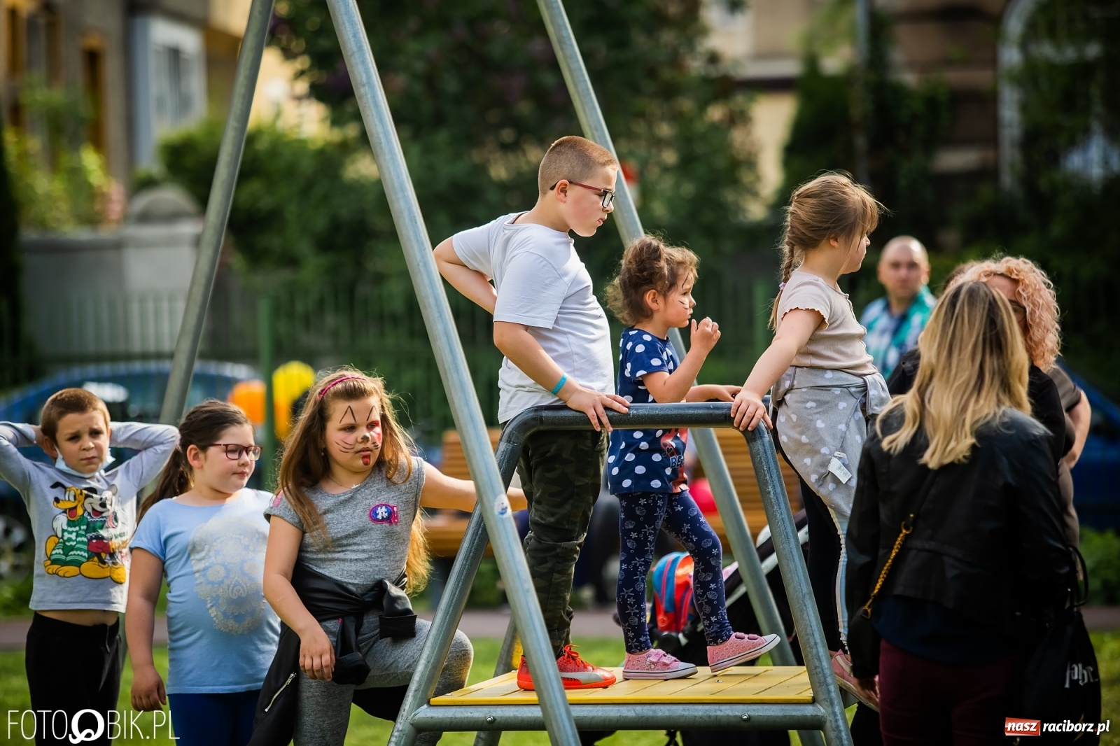 Zdjęcie w galerii na portalu naszraciborz.pl: W parku Jordanowskim i na Rynku - Dzień Dziecka w Raciborzu [FOTO] wiadomości z regionu